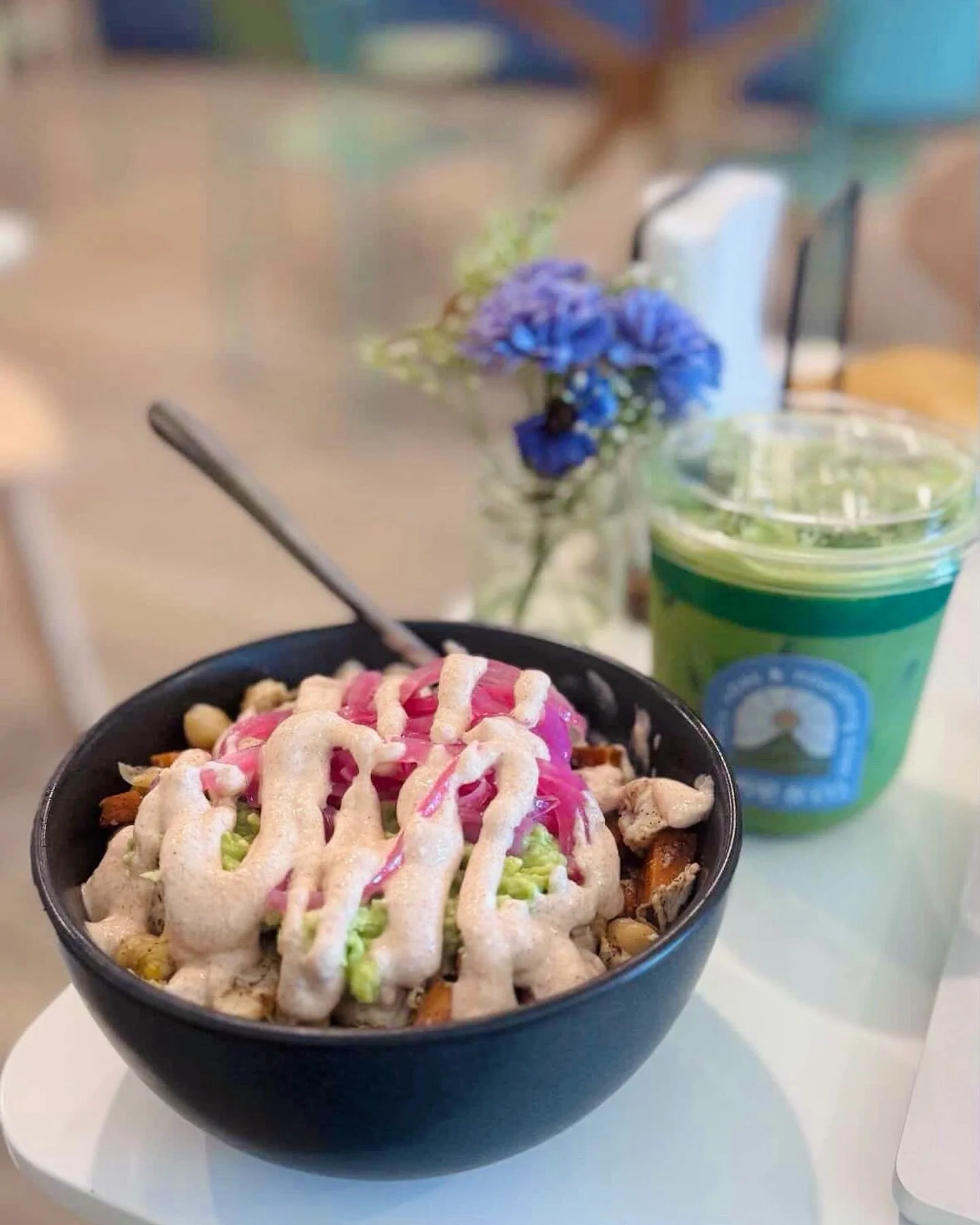 the perfect bowl doesn&rsquo;t exi&mdash;&mdash;

thanks for the photo (&amp; for being our #1) 🫶🏻 @ayjanarik 

#homeralaska #homerspit #coveandco