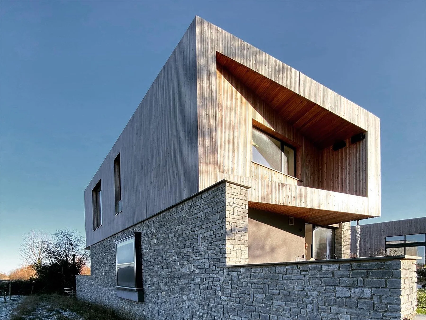 KHA_HaHa_House_winter.jpg