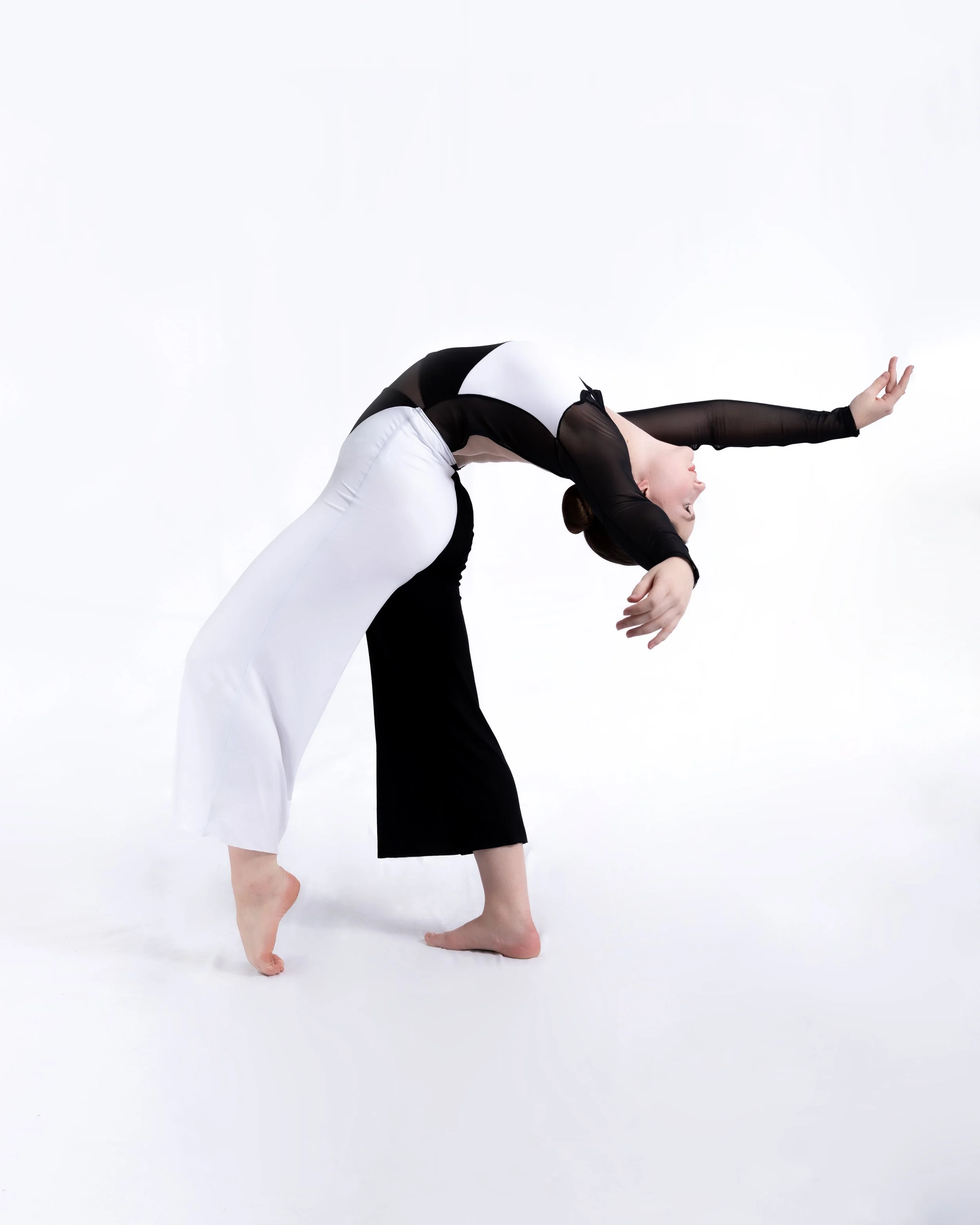 Laken arch back.jpeg