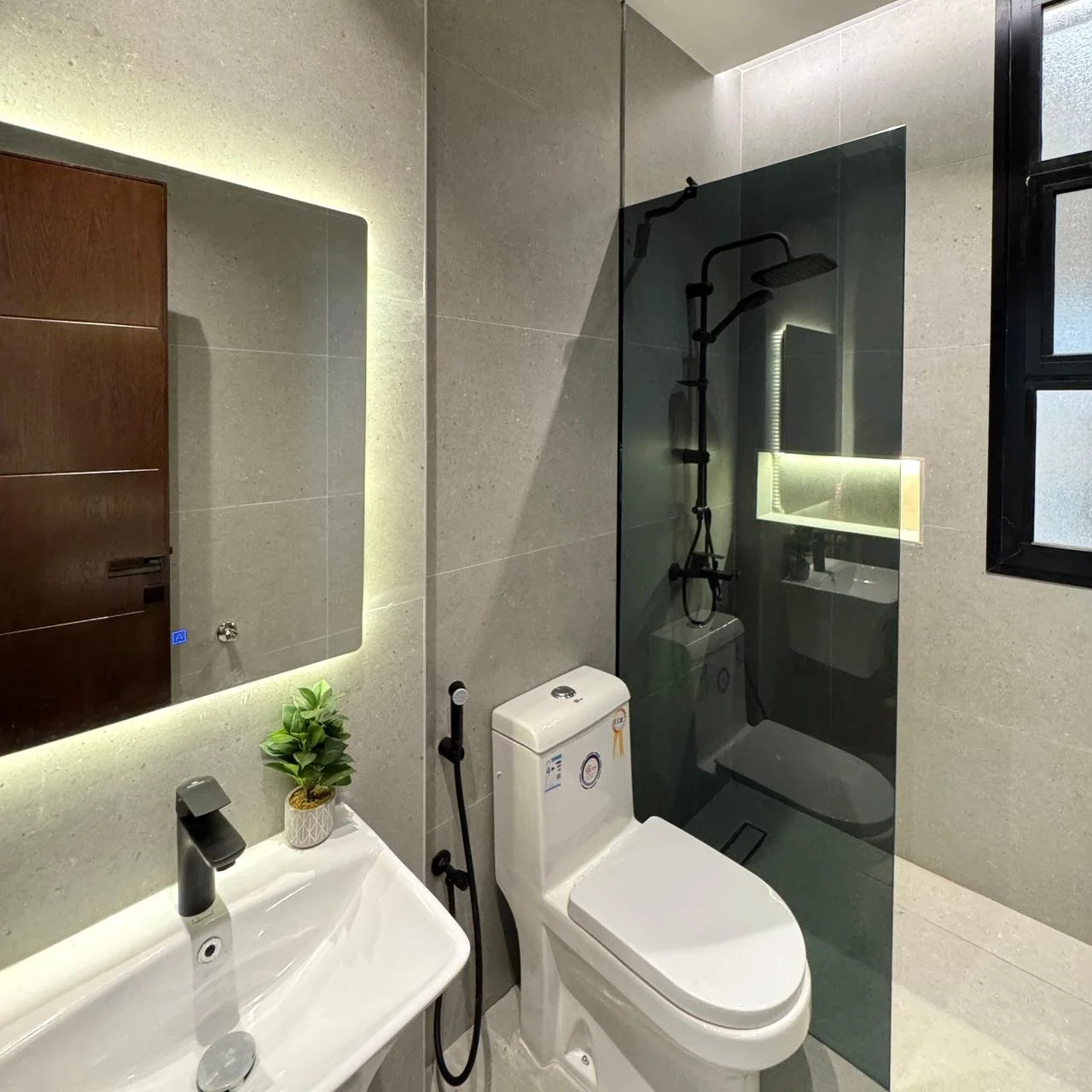 WhatsApp Image 2025-12-17 at 10.23.50_8f4253f8.jpg