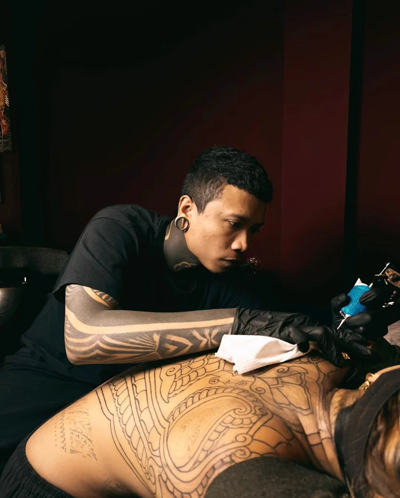 Inspired by the rich patterns of Southeast Asian culture, Meng's designs are a big and bold, each piece uniquely tailored to the client. His skillful freehand technique ensures that no two tattoos are ever the same, the patience that he has assures c