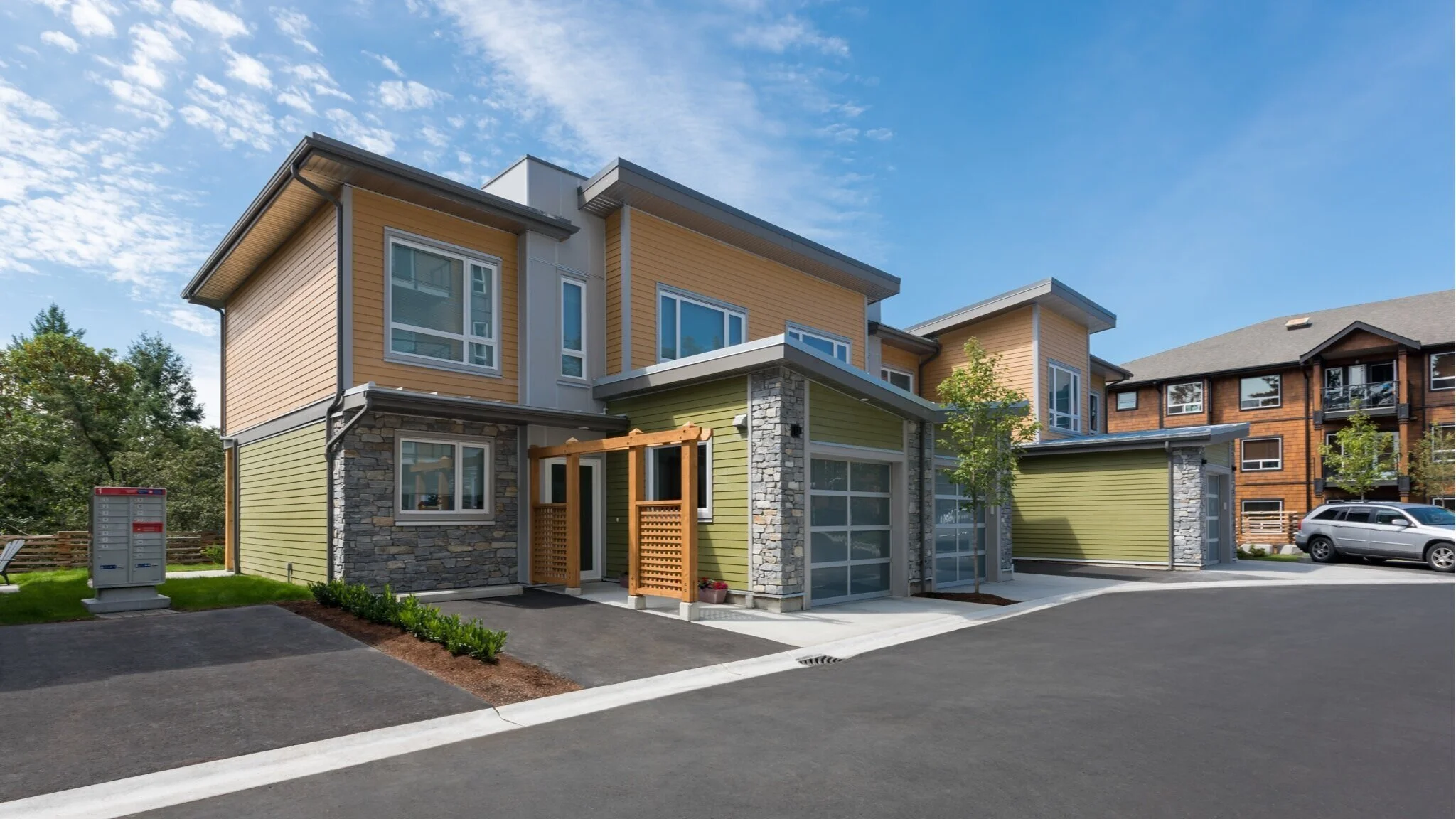 Nursery+Heights+-+301+Nursery+Hill+Dr%2C+Victoria+-+Three+Townhomes.jpg