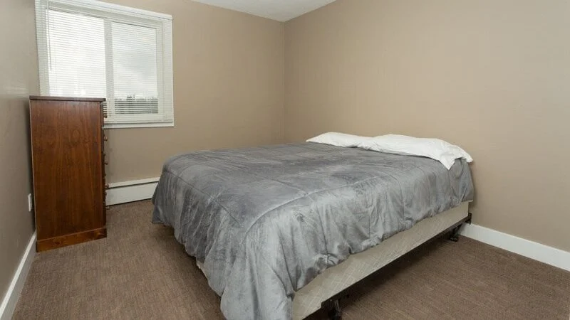 702+-+730+Kuldo+Blvd%2C+Kitimat+-+King+Bedroom.jpg
