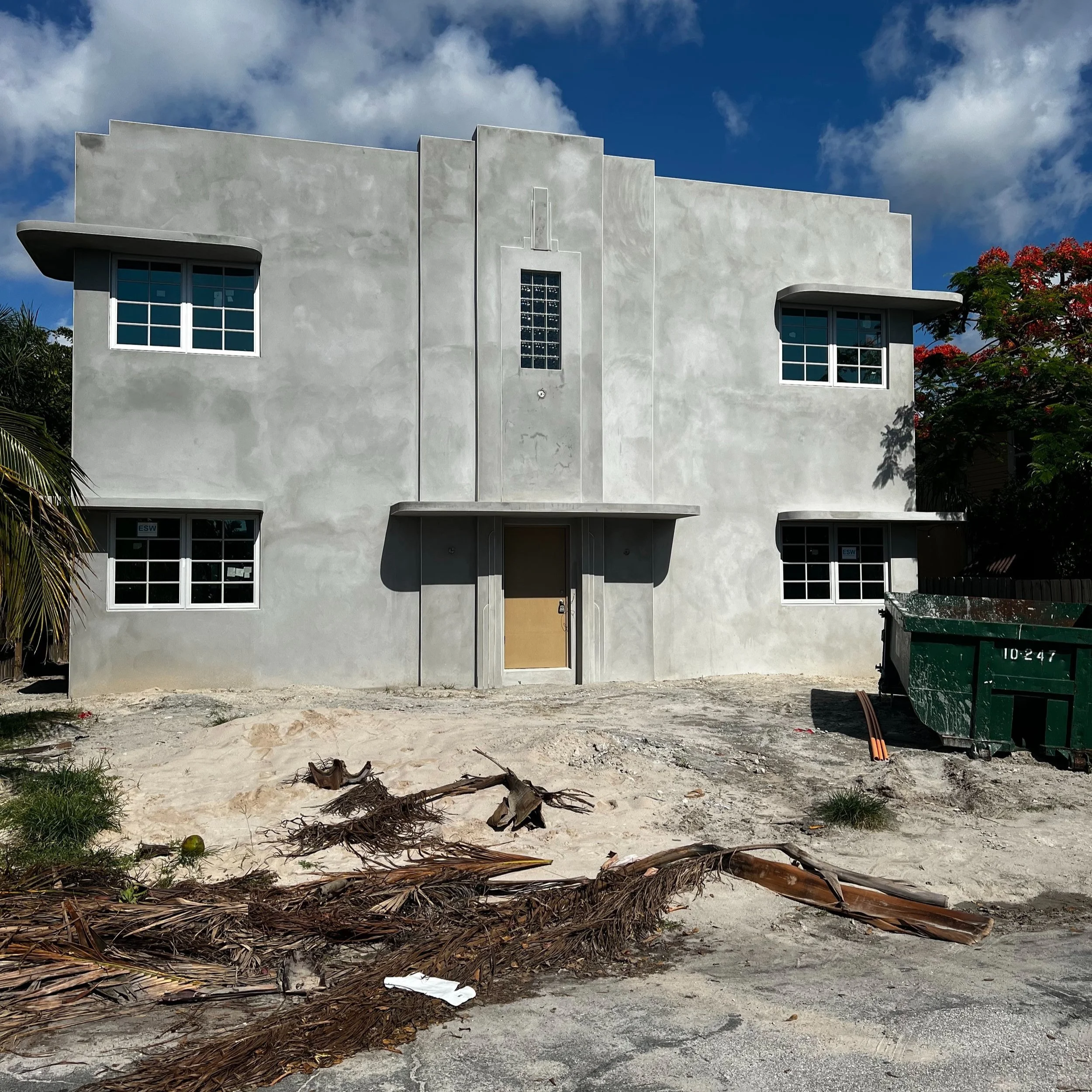 Oranssi carpenter using bench saw