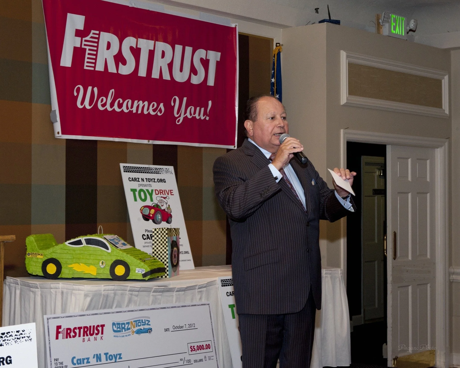 Carz-N-Toyz_Fundraiser2012_8178.jpg