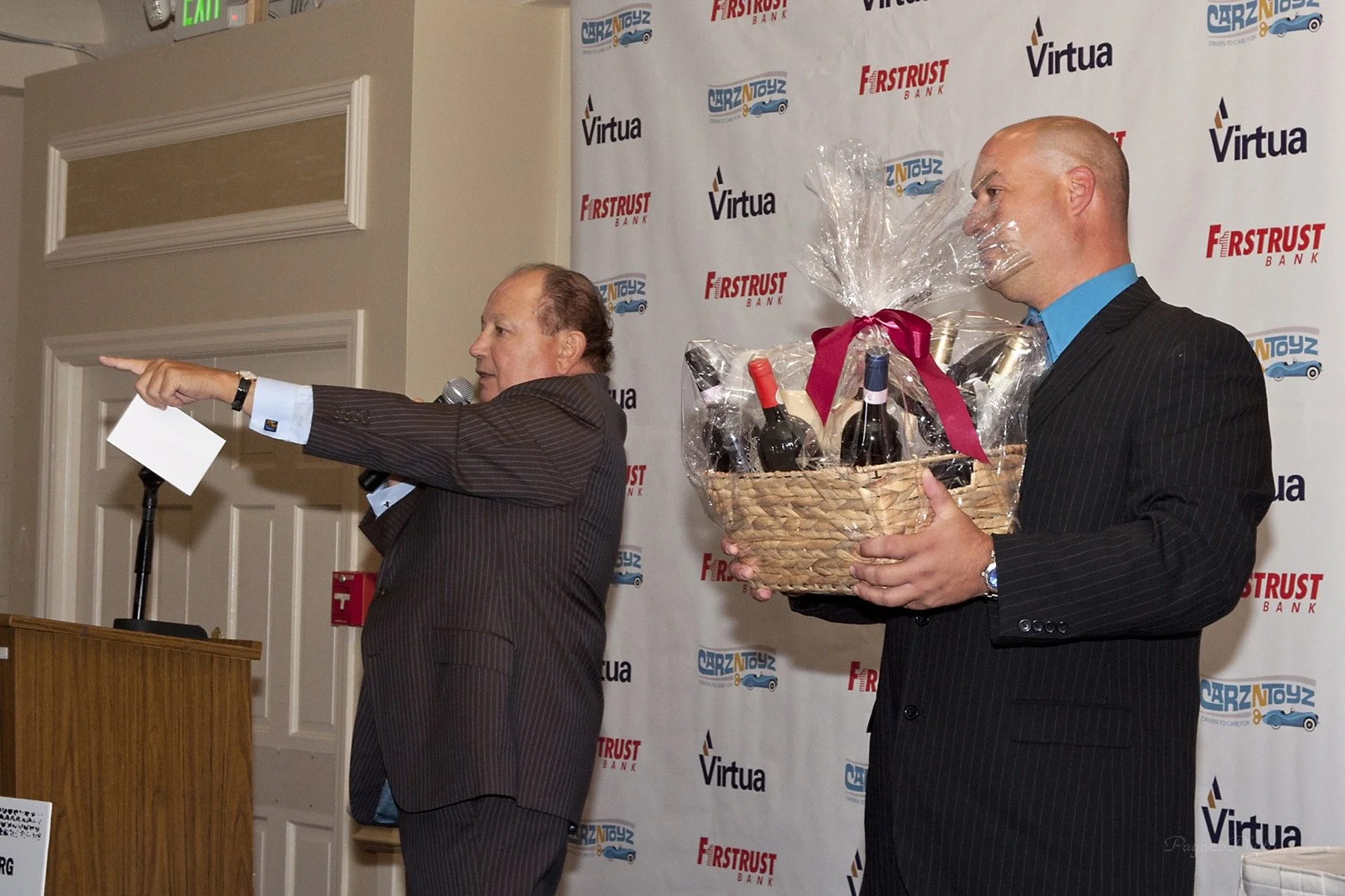 Carz-N-Toyz_Fundraiser2012_8183.jpg