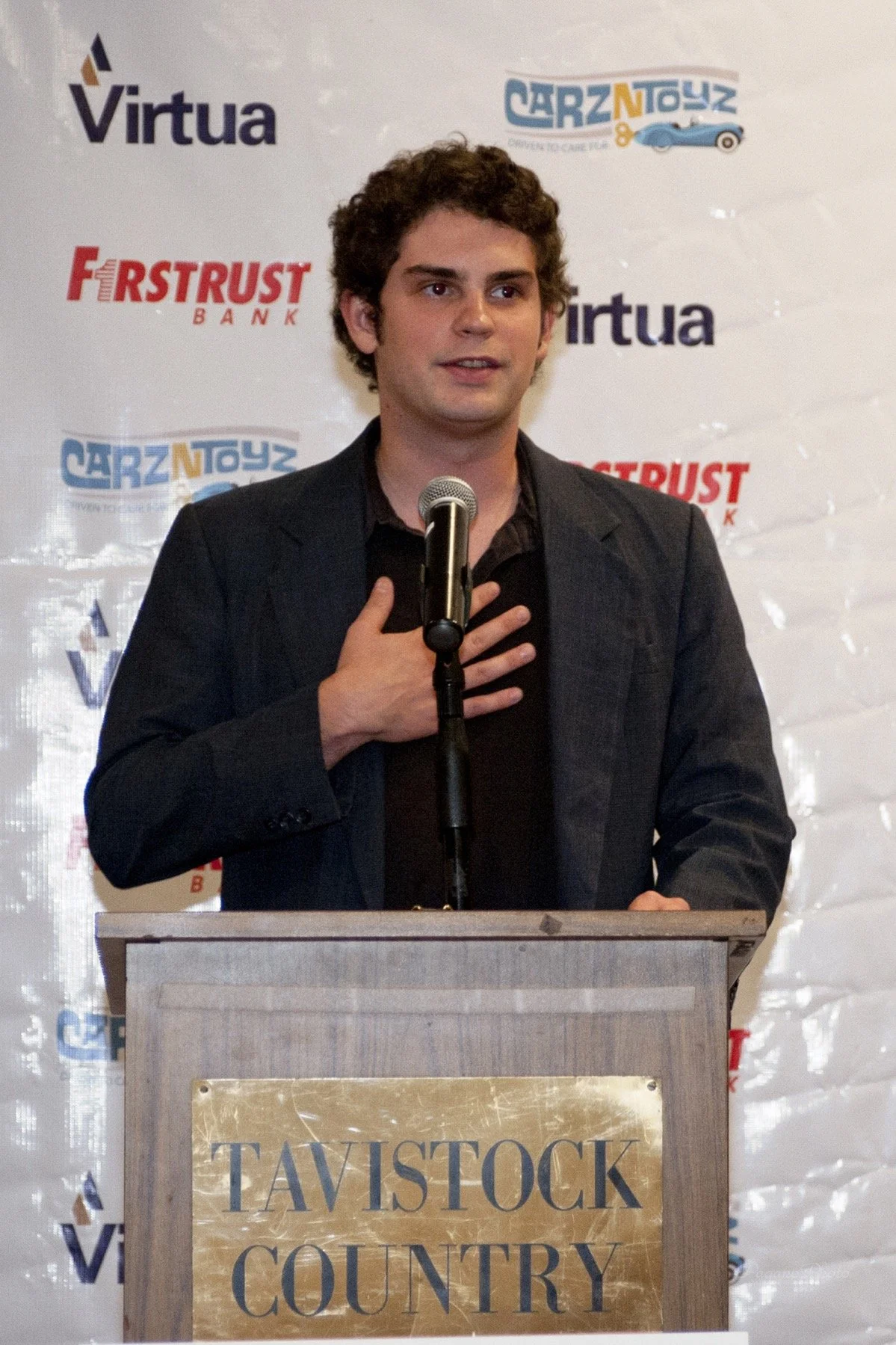 Carz-N-Toyz_Fundraiser2012_8122.jpg