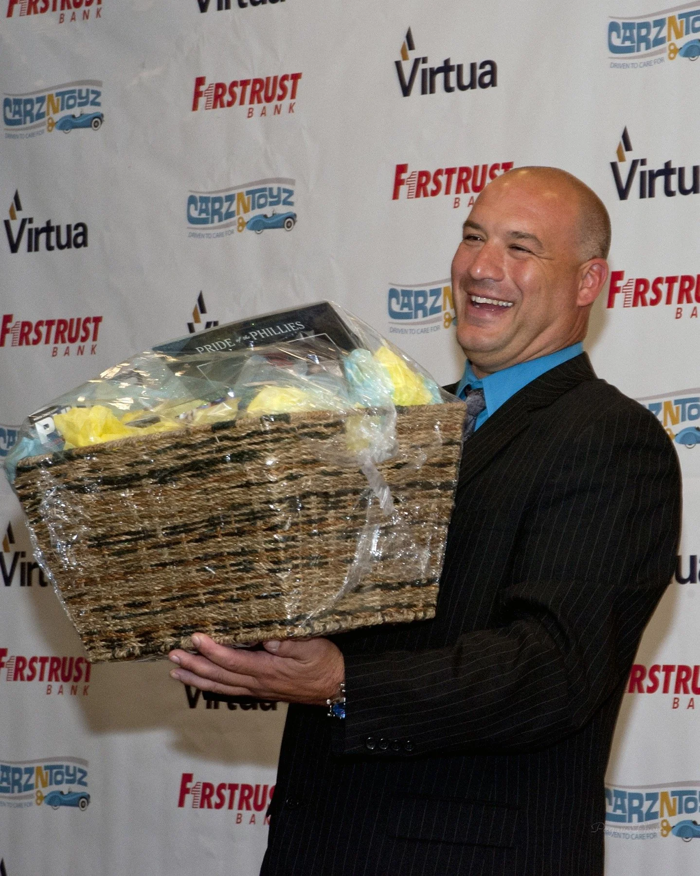 Carz-N-Toyz_Fundraiser2012_8191.jpg
