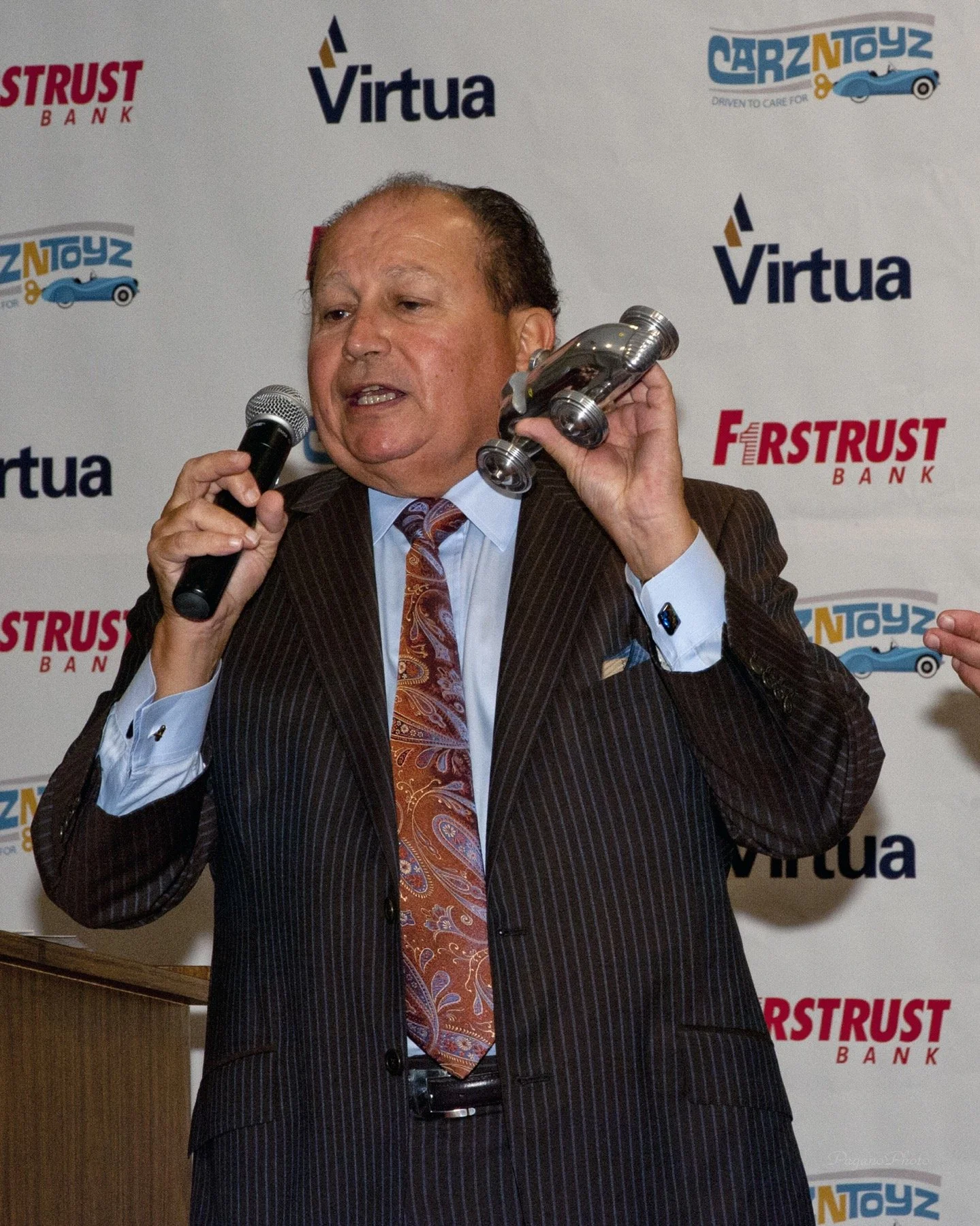 Carz-N-Toyz_Fundraiser2012_8207.jpg