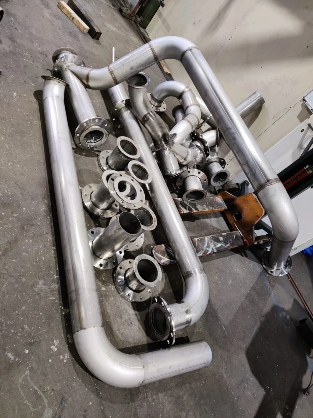 nerezové komponenty pre rôzne odvetvia priemyslov