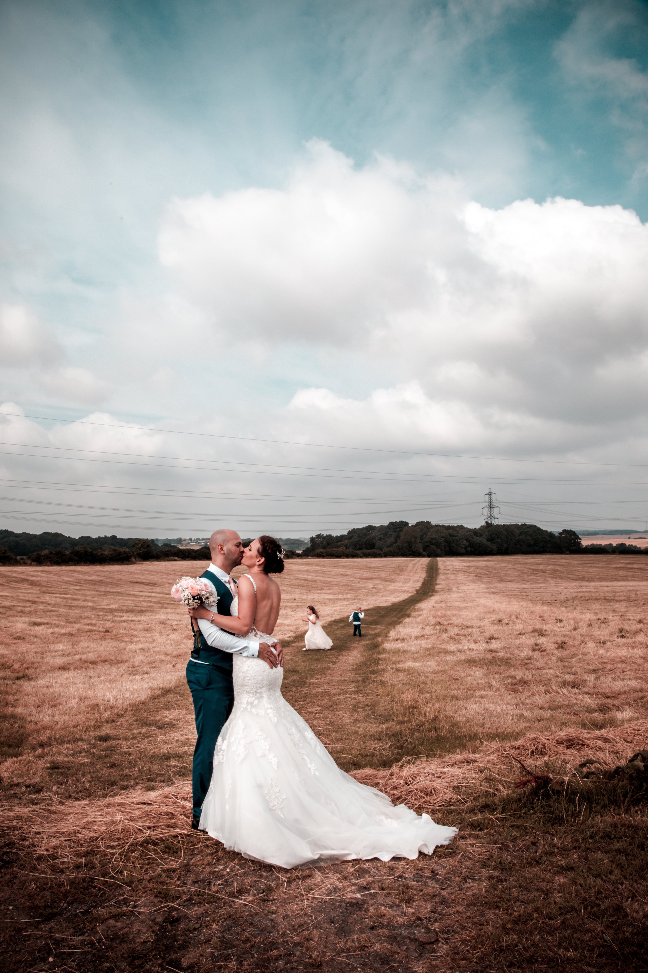 Wedding Photography
Your wedding day is one of the most important moments of your life—and it deserves to be captured beautifully. My wedding photography style is a blend of natural storytelling and elegant portraiture, focusing on genuine emotion,