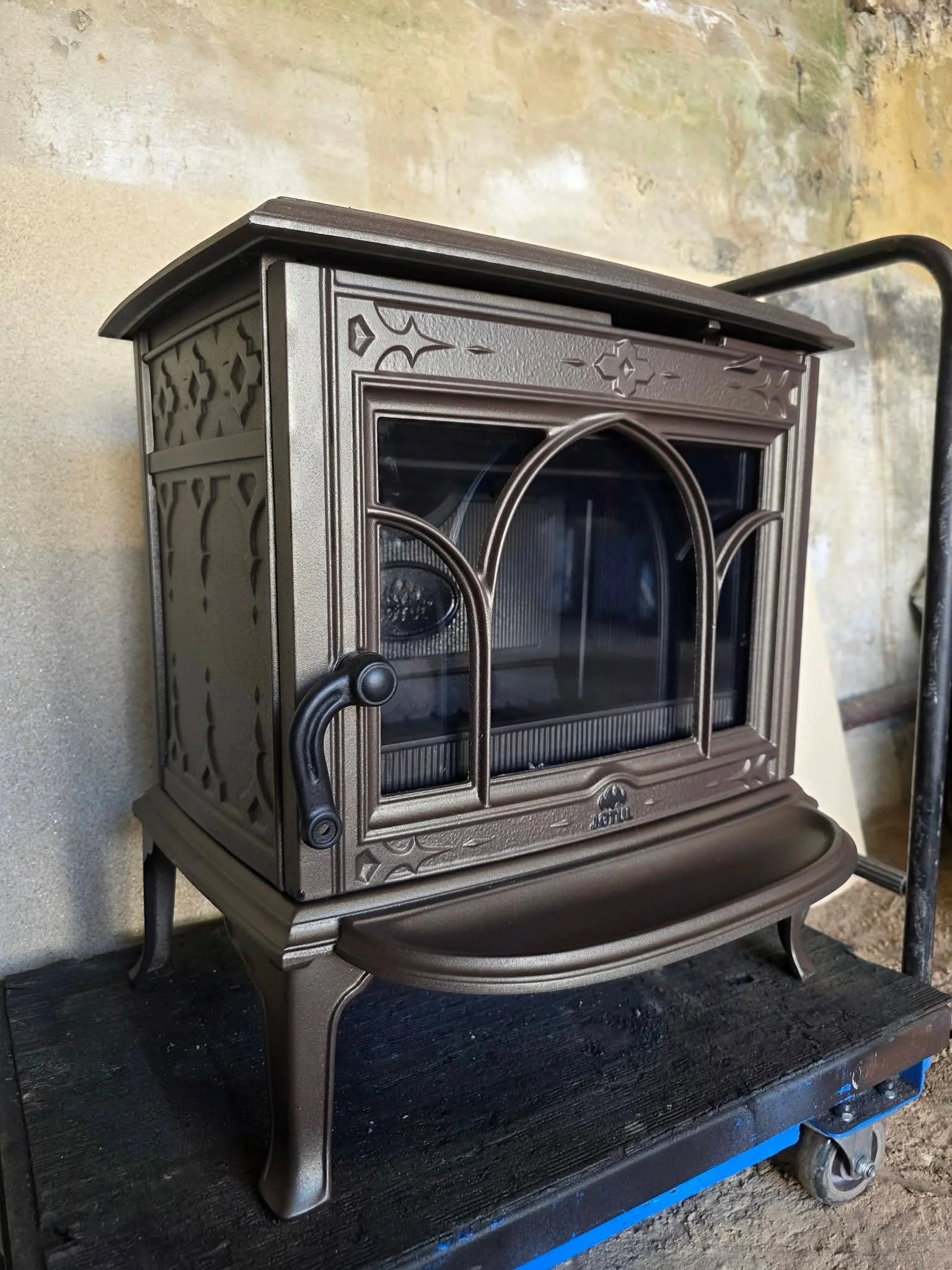 Jotul F100 Fully refurbished in Honey Glow Brown