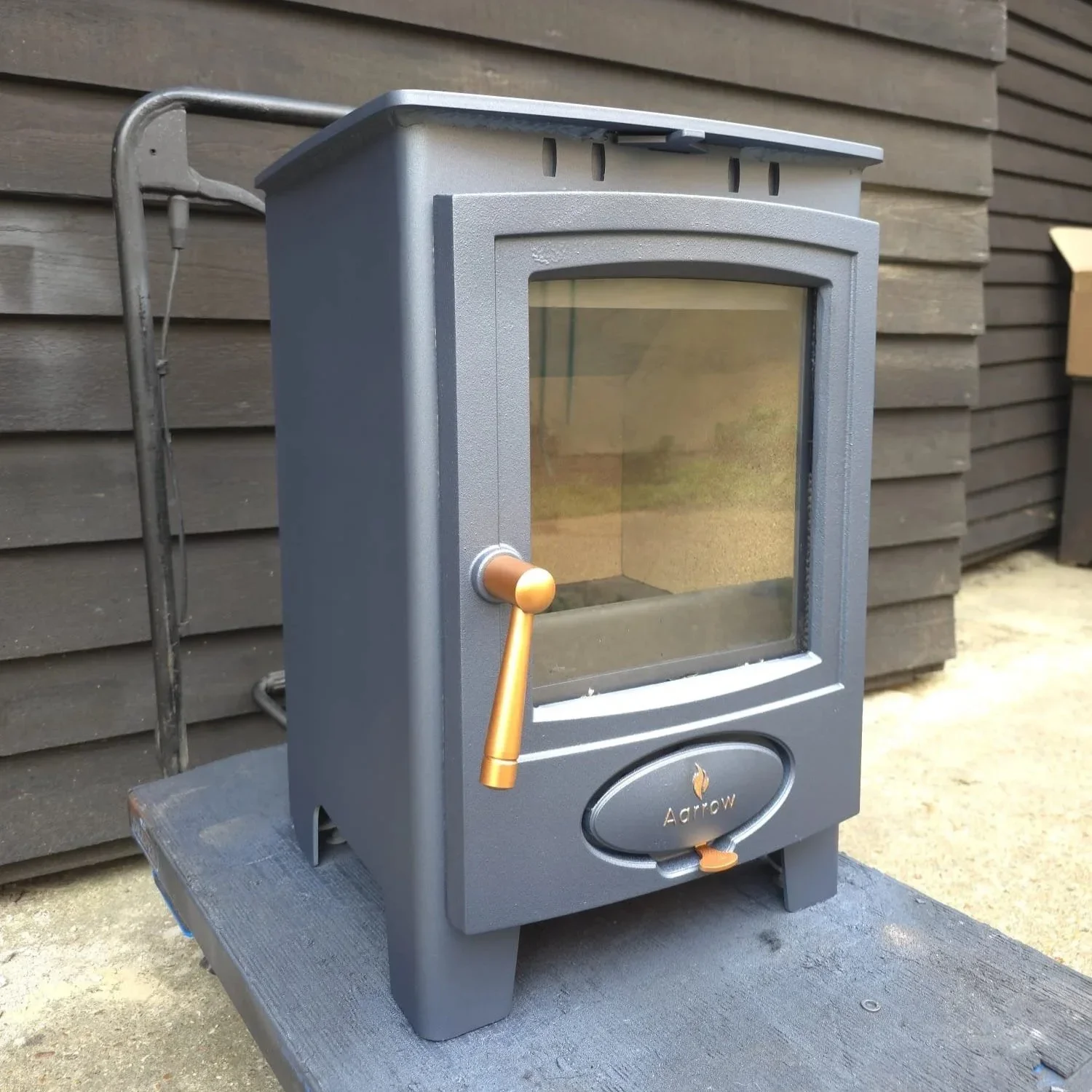 Arrow Eco Burn 5 - 4.5 kW - Fully Refurbished - Custom Metallic Blue & Copper Finish

W 365mm x H 465mm x D 330mm 
£850.00