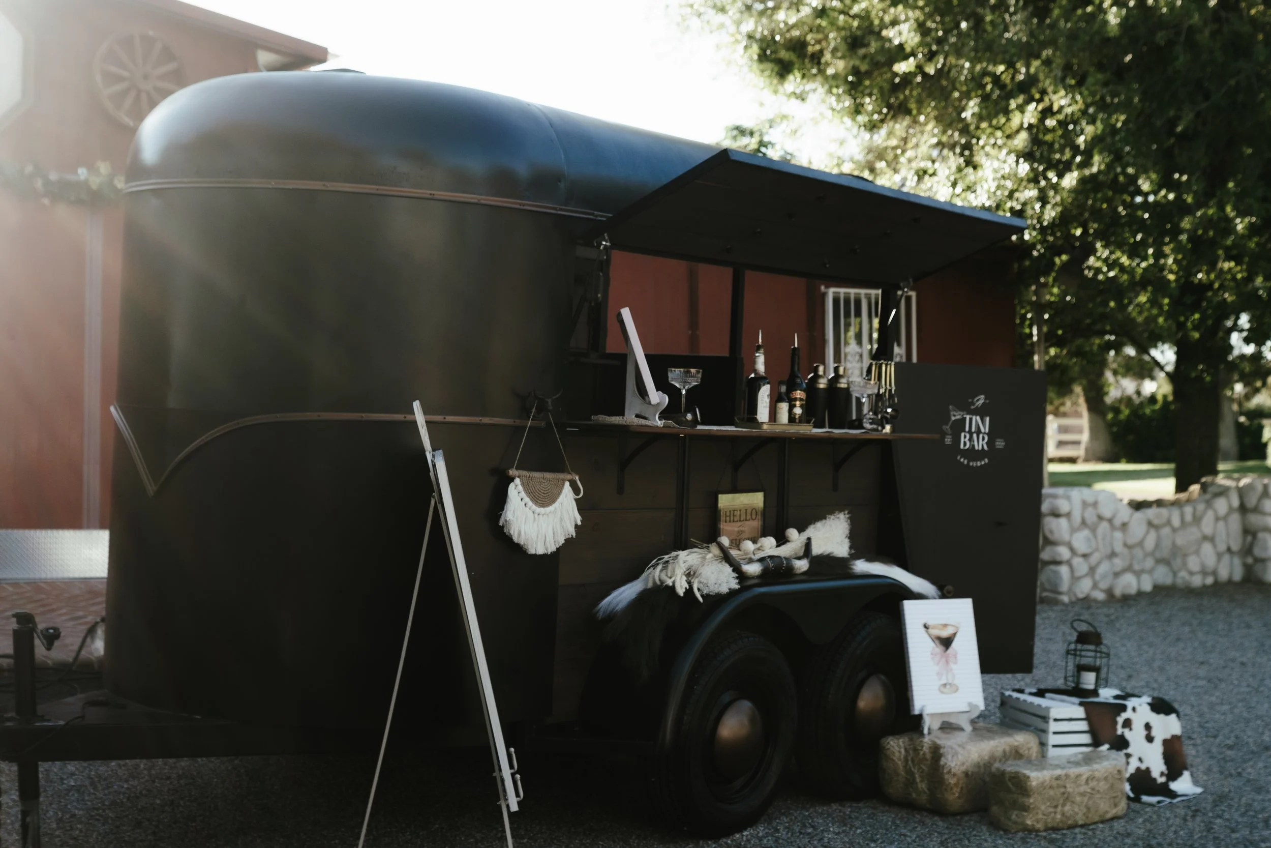 Corporate Event Bar Service Explained: How Professional Bar Service Elevates Business Events