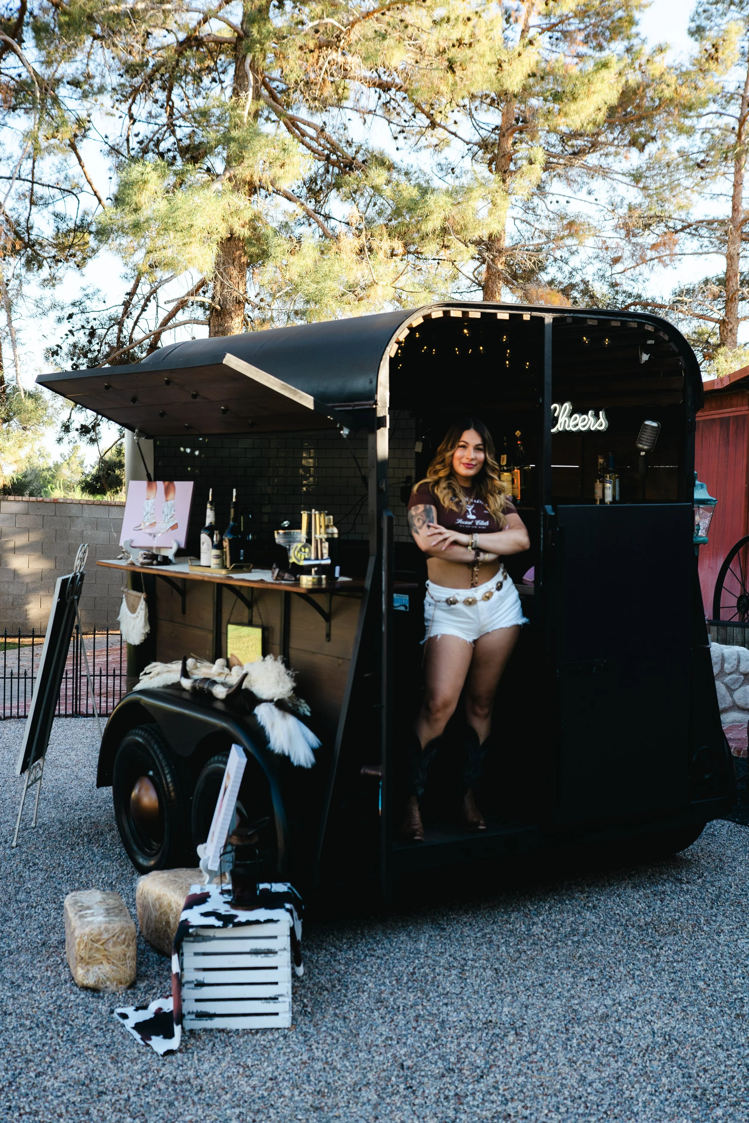 How Many Bartenders Do You Need for an Event? A Practical Guide for Hosts