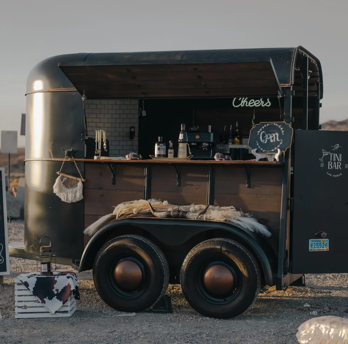 Your event just called&hellip; it&rsquo;s missing a luxury mobile bar 🍸

Let A Tini Bar bring the cocktails and unforgettable experience to you.
Now booking weddings, open houses, parties &amp; private events.

💌DM or visit our website link in bio 