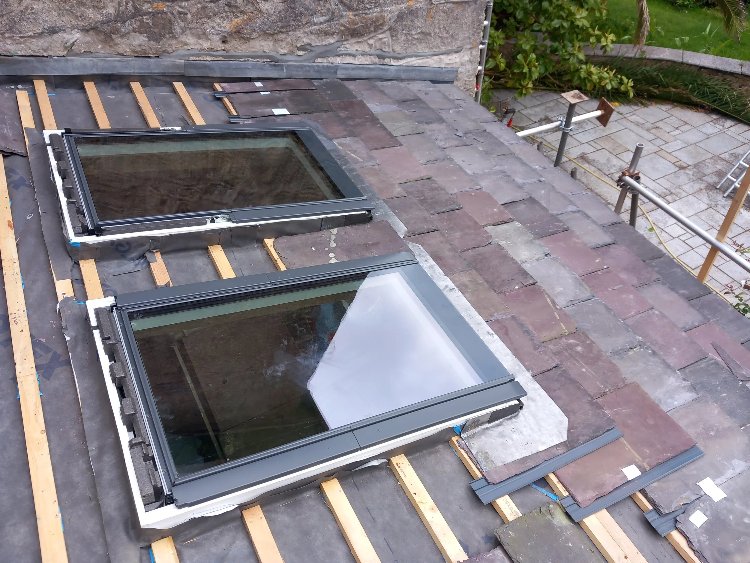 Slate-Roofing-Velux-Cornwall.jpg