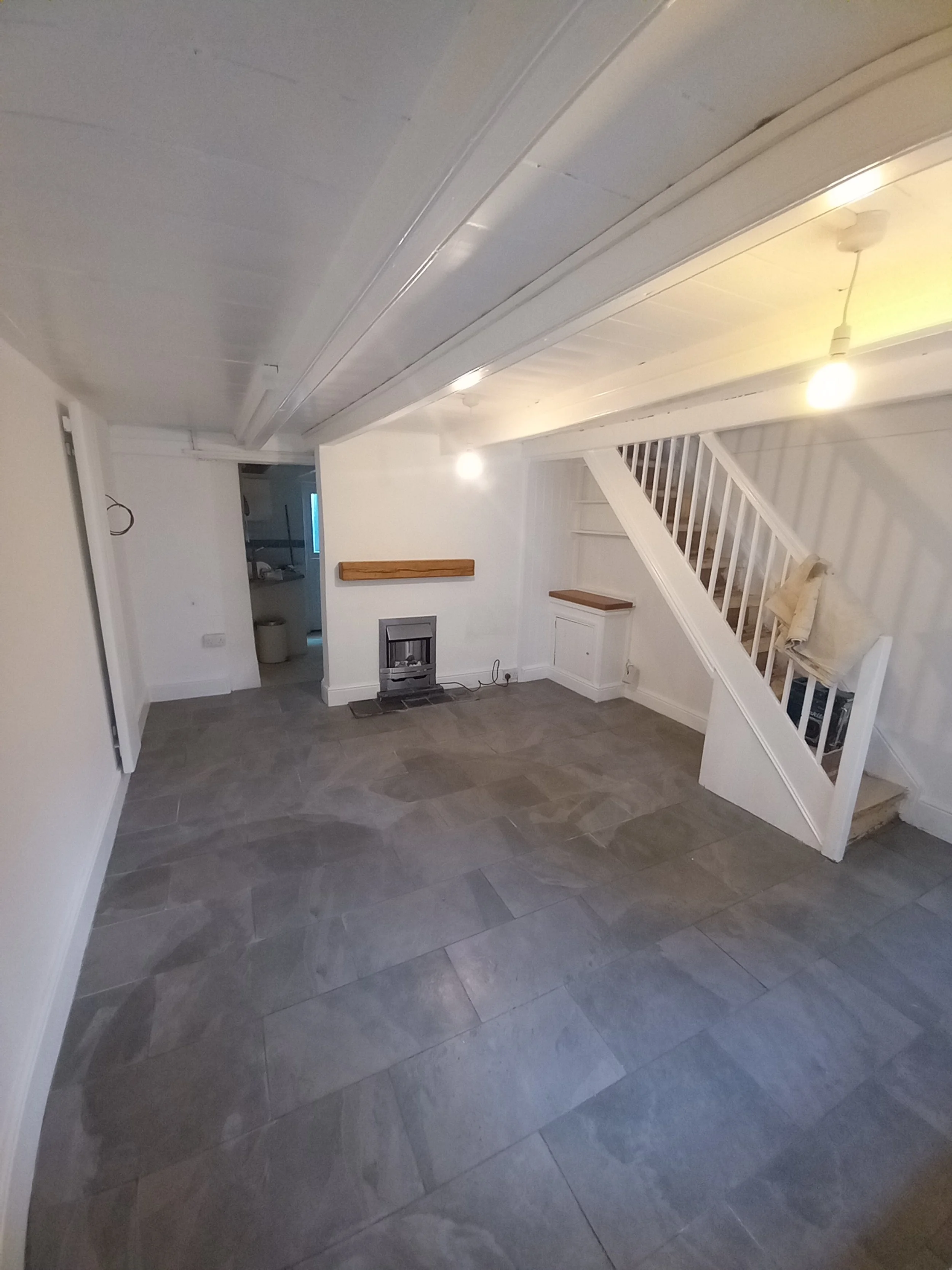 Renovation with tiling painting and oak