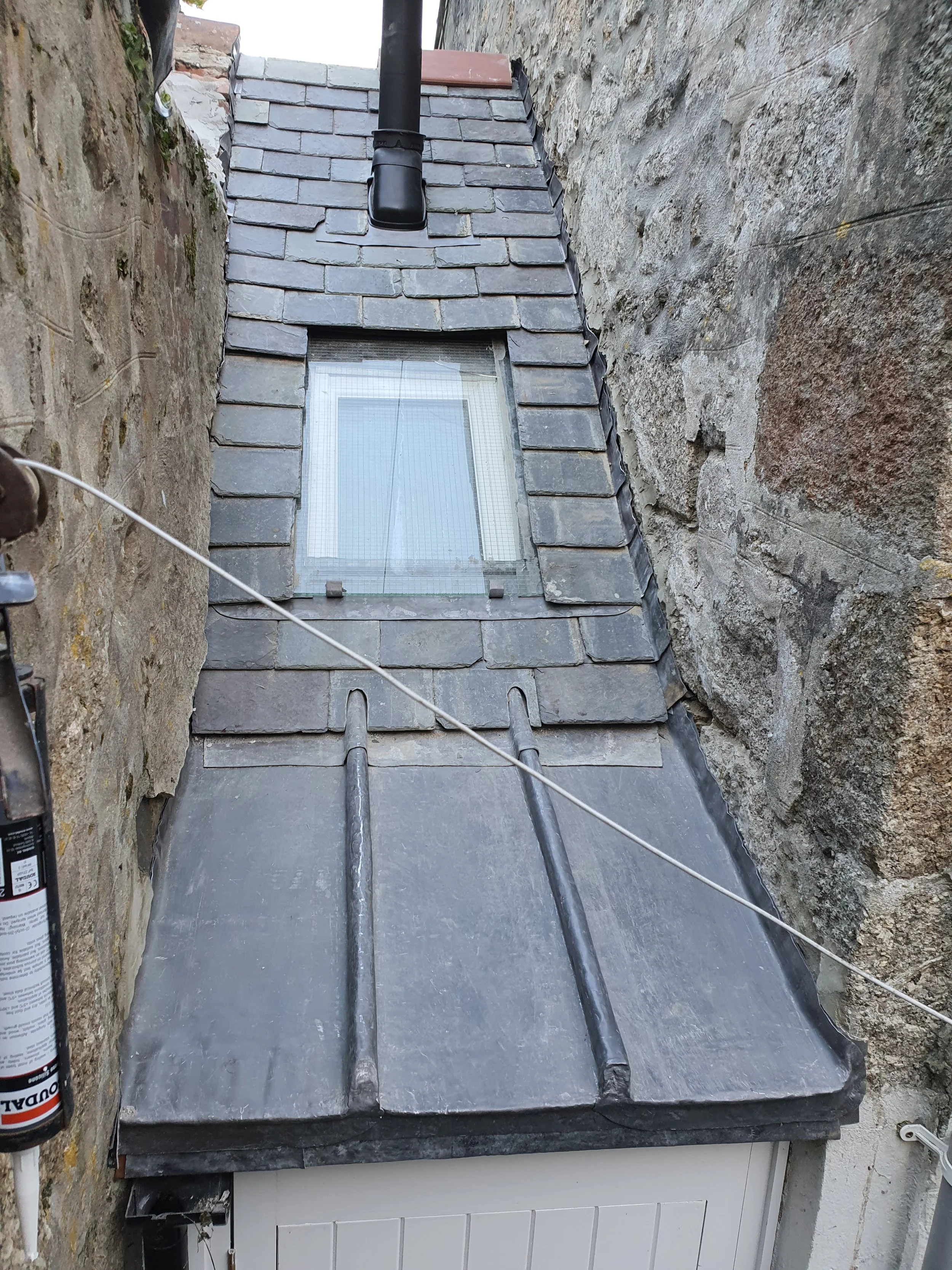 slate-roofing-lead-cornwall.jpg