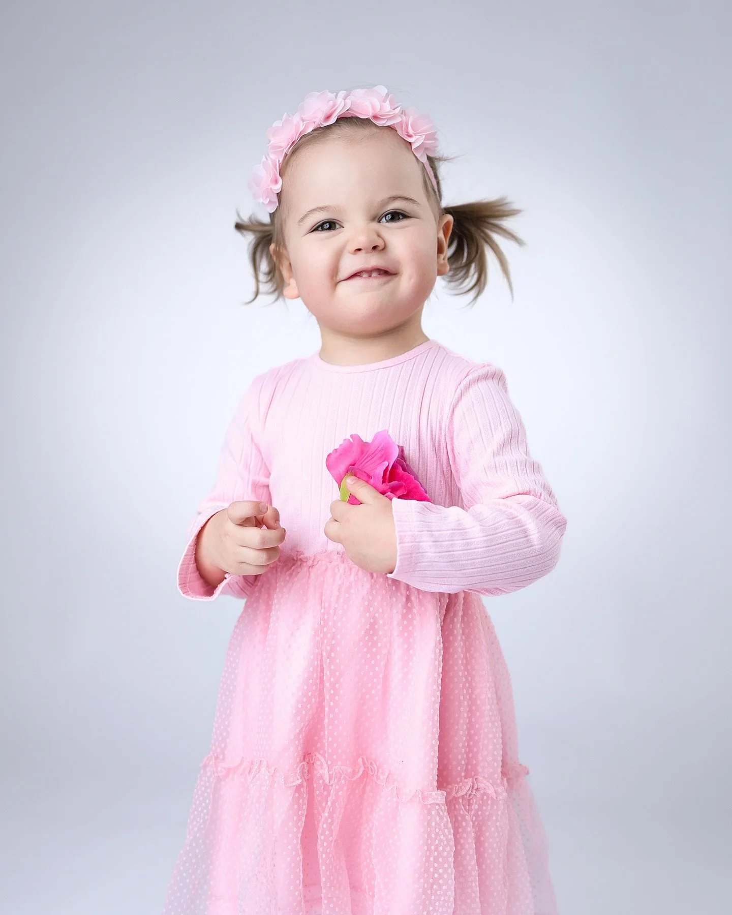 Hei du 🌷
Jeg vil &oslash;nske 2026 velkommen med dette bildet vi tok i romjulen av denne fine prinsessen✨
Et nytt &aring;r f&aring;r oss ofte til &aring; stoppe litt opp. Tenke p&aring; det som var fint, og det som var krevende. For meg handler det 