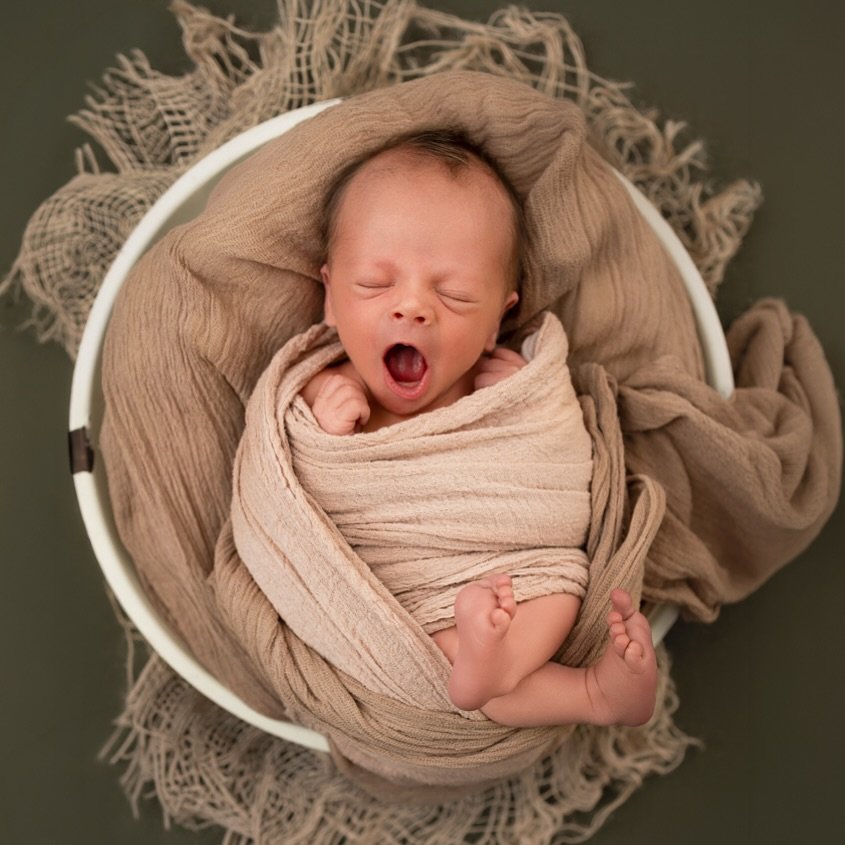 Hvem andre gleder seg til p&aring;ske? 
En tr&oslash;tt liten gutt ❤️🐣