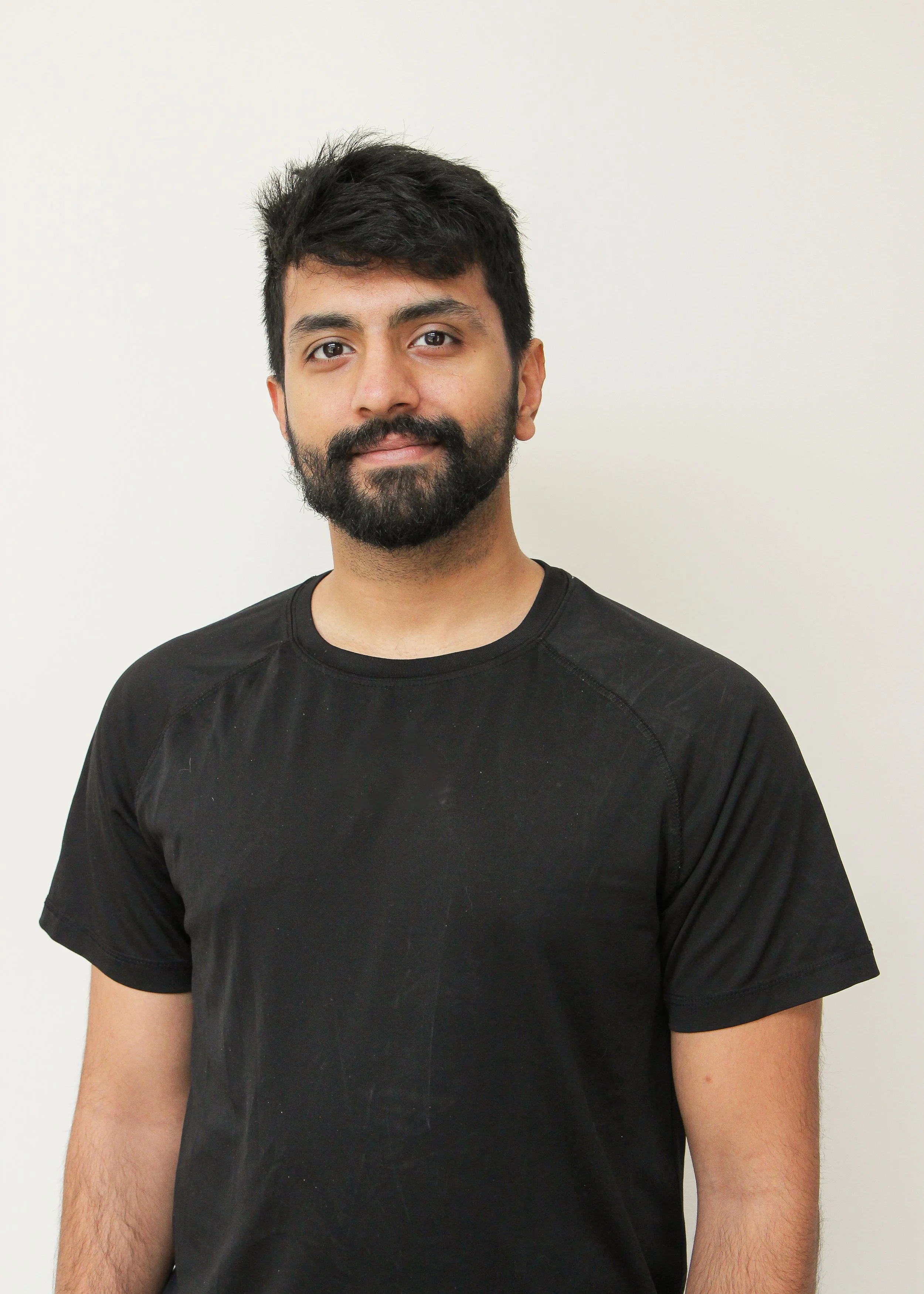 Ali Chaudhry Headshot