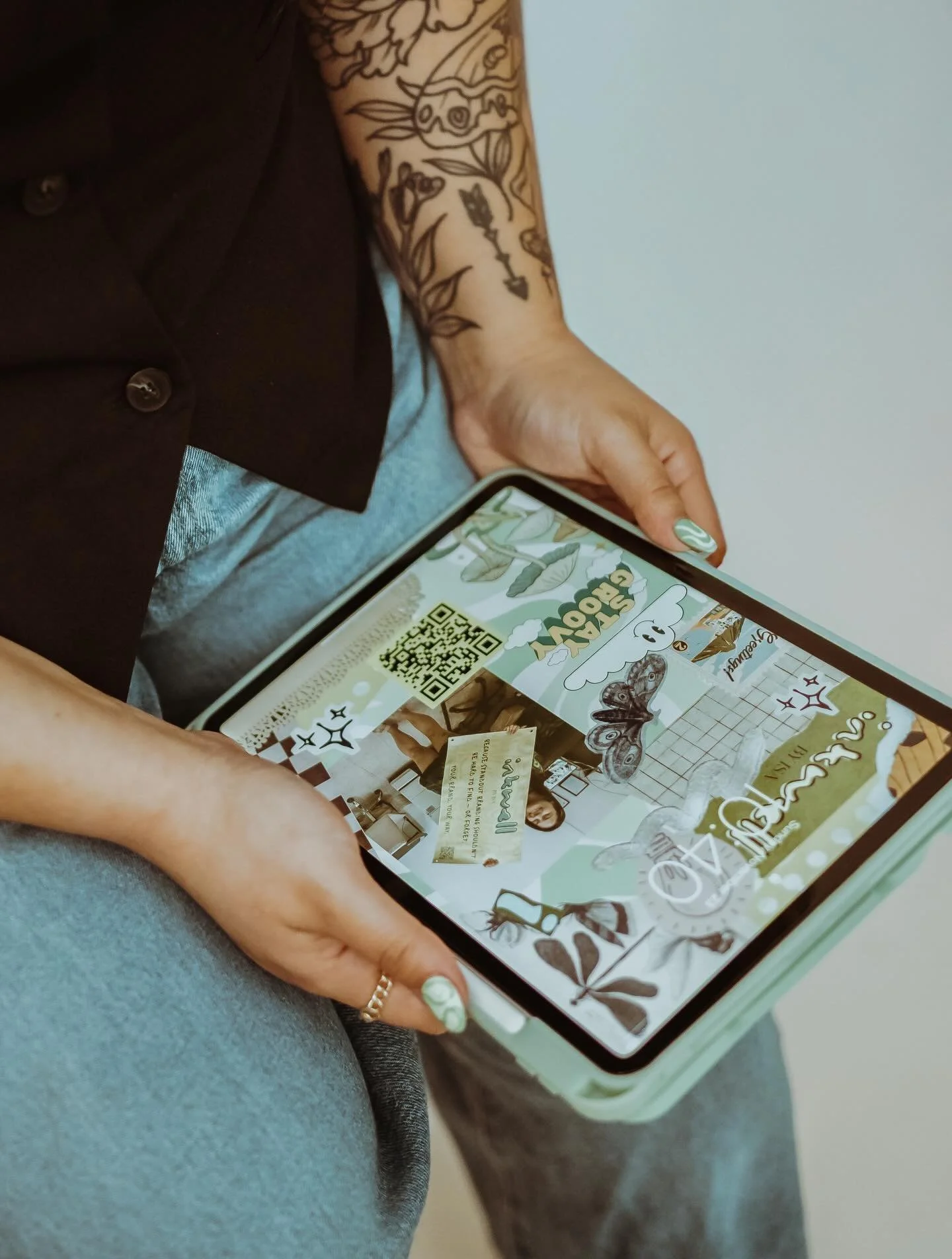 This is where your brand starts to take shape.
When you&rsquo;re ready, I&rsquo;m here.✨