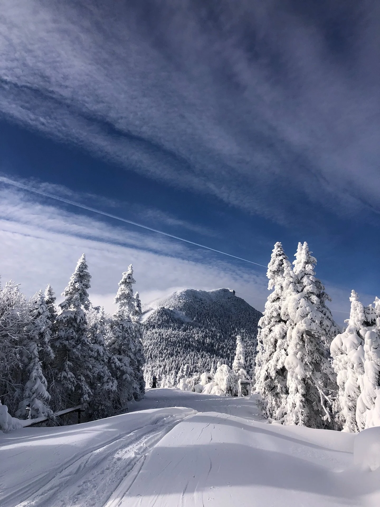 First tour of the year today with @nevacote_ , Mitch and @kirstendforrester #skiing #powskiing #vermontskiing #skitouring🎿 #winter