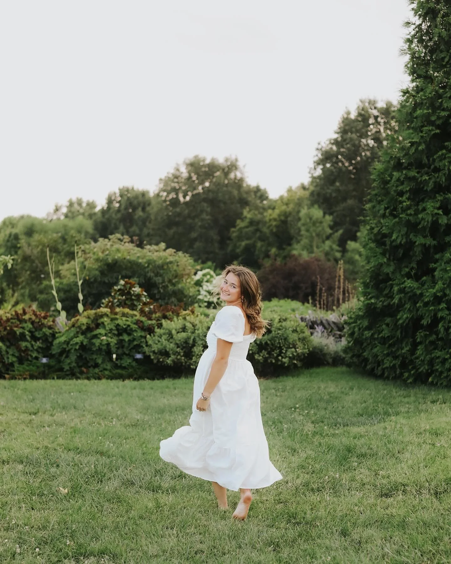 Senior season is finally here!! 🌼💛

One of my favorite times of the year as a photographer! Enjoy these photos of beautiful Kate at the Arboretum! She was the sweetest, and made my job so easy! 📸 
If you&rsquo;re in need of senior photos, look no 