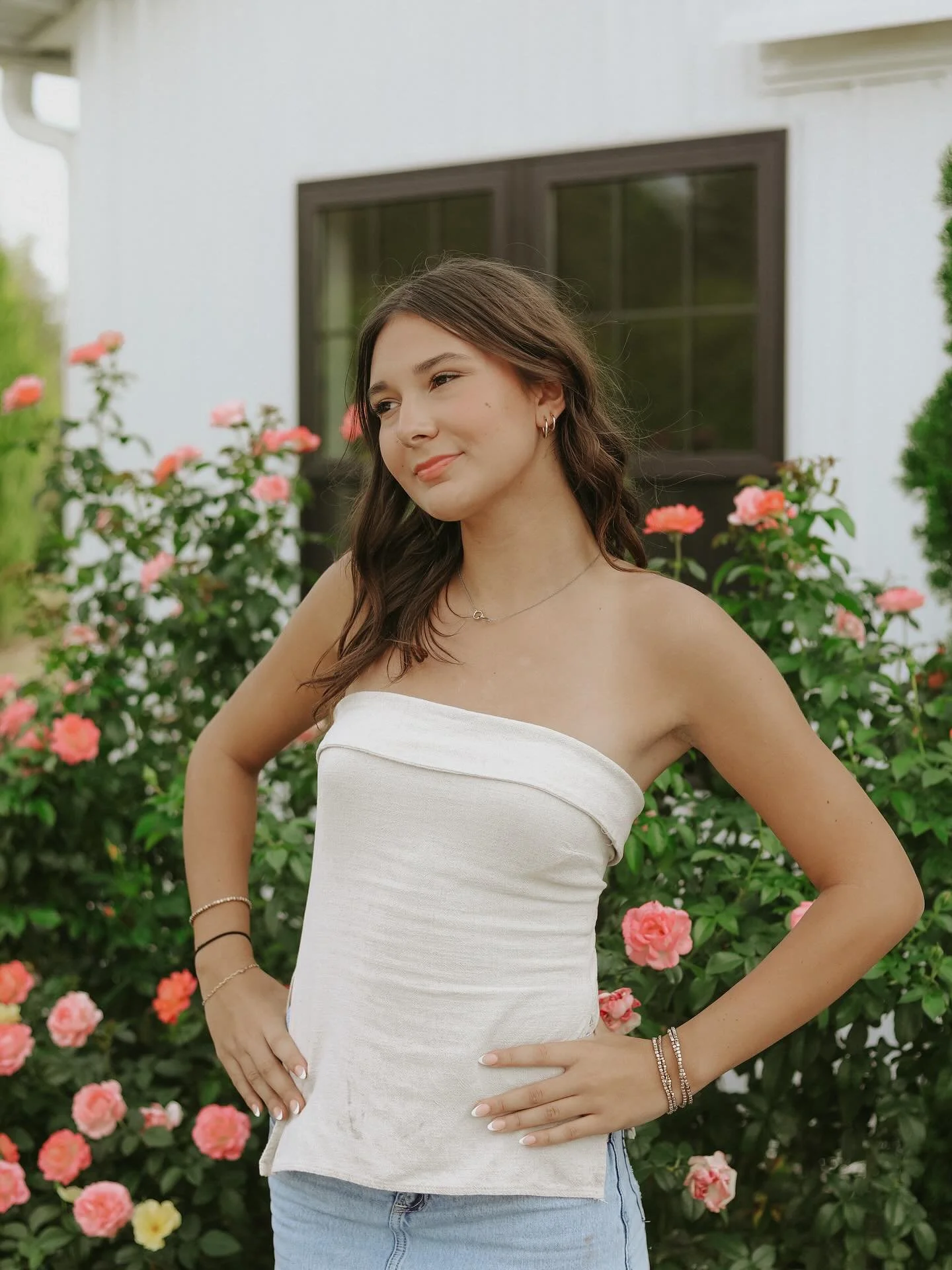 in bloom~ 🌷💚

Will be posting some senior photos I&rsquo;ve taken this year!! If you&rsquo;re still in need of senior photos, it&rsquo;s not too late to book them!! DM me for more details! 

#oliviaantonphotography #lexingtonphotographer #lexington