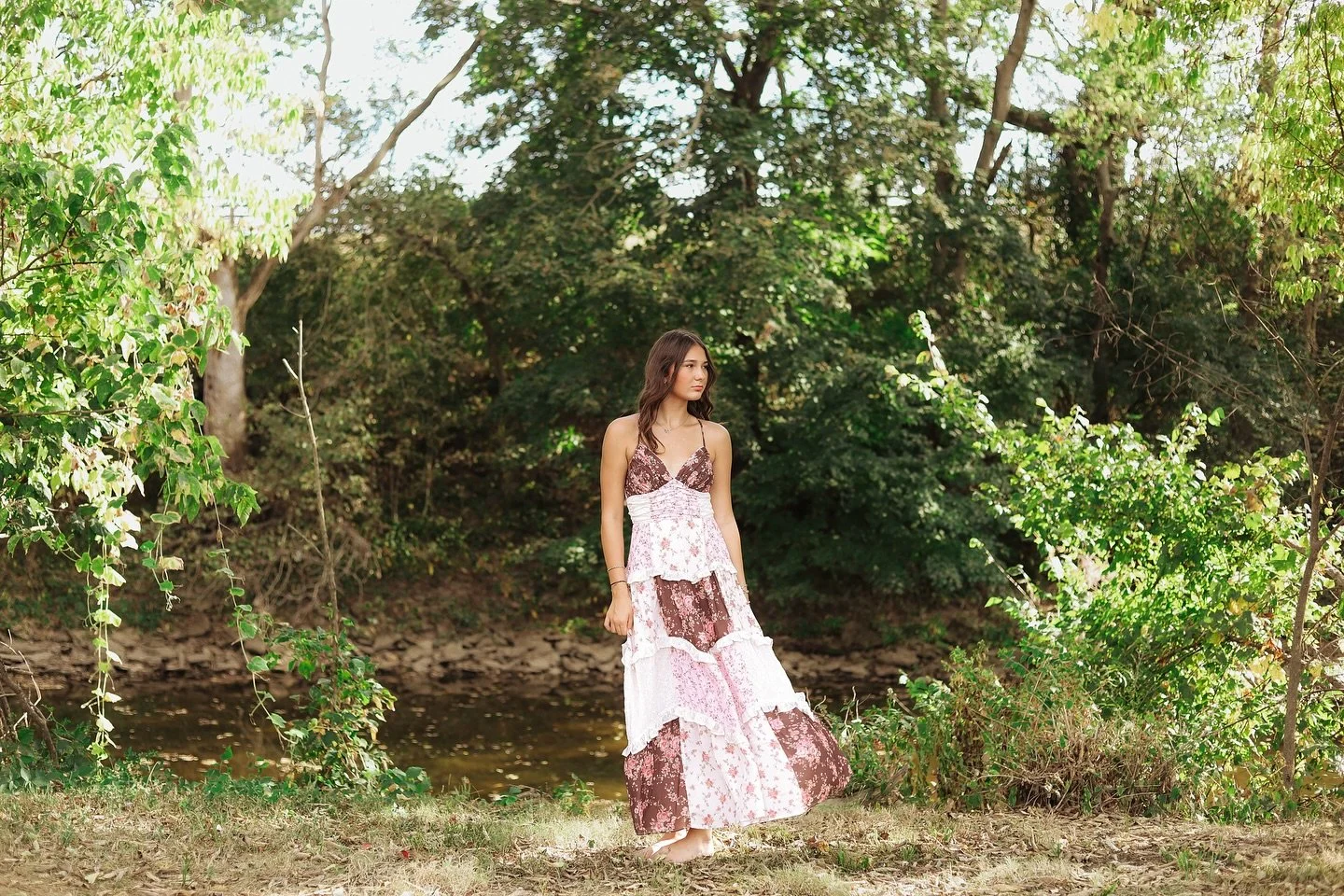 Senior season is in full bloom!! 🌺📸

This is literally my FAVORITE time of year for photography!! Fall is definitely one of the most beautiful seasons in Kentucky 🍂

It&rsquo;s not too late to book your senior session!! DM me and let&rsquo;s make 