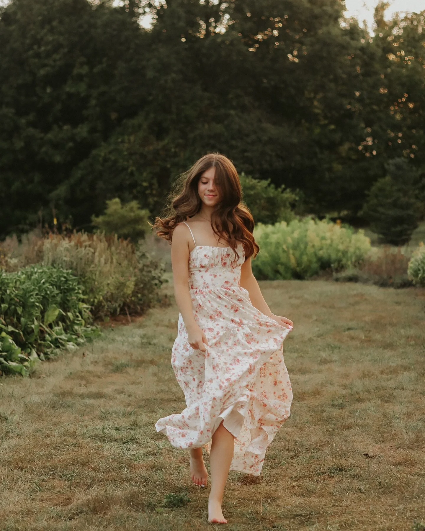 &ldquo;I&rsquo;m so glad I live in a world where there are Octobers.&rdquo; - Anne of Green Gables 🍂

#oliviaantonphotography #lexingtonphotographer #lexingtongradphotographer #lexingtonkyphotographer #kyphotographer #lexingtonky #ky #graduated #col