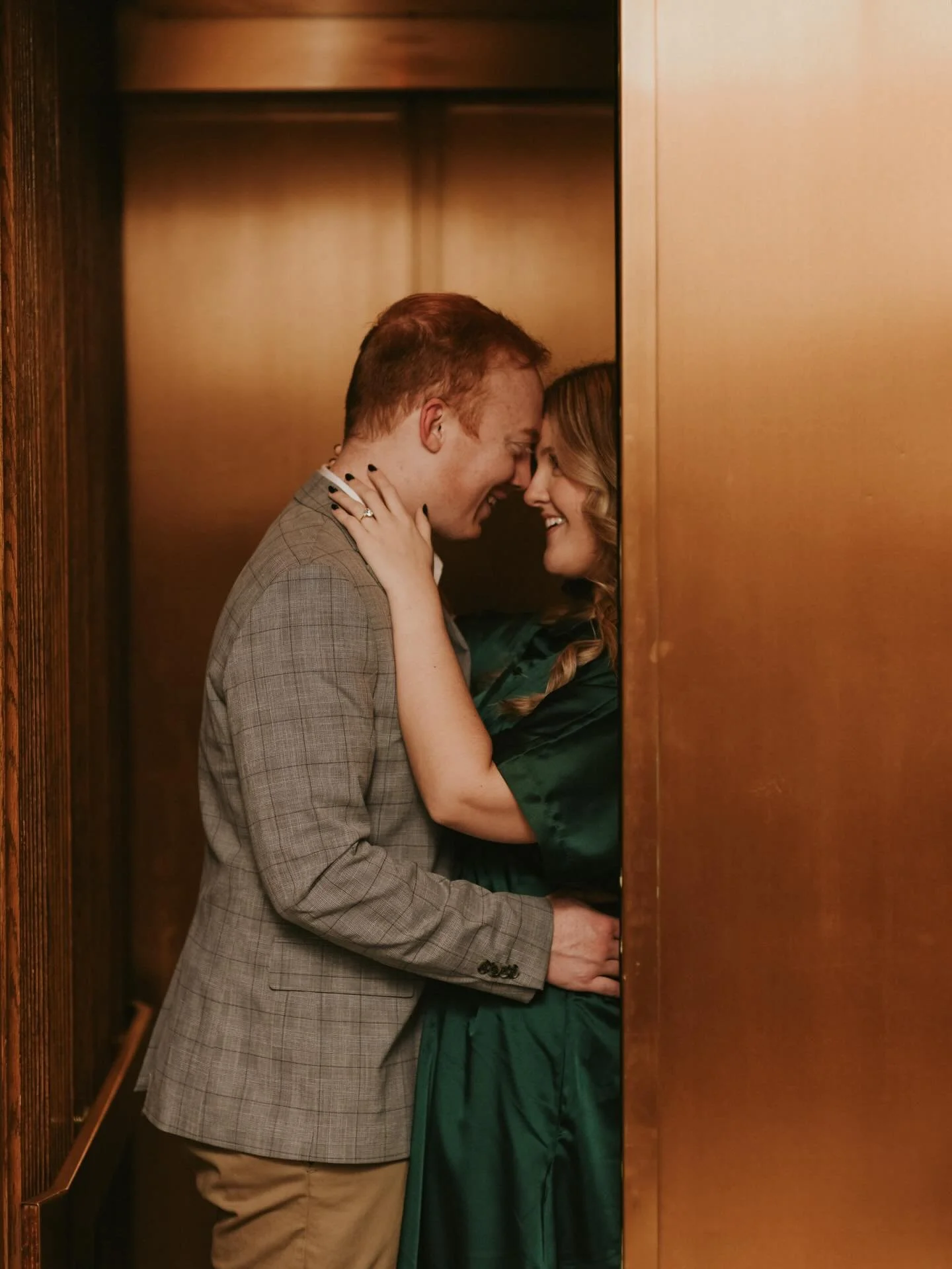 A love like yours deserves to be remembered. &hearts;️

My goal for every photoshoot is to deliver quality photos that feel like you. Showing your love story in a way that is unique and true to who you are as a couple. Because your love deserves to b