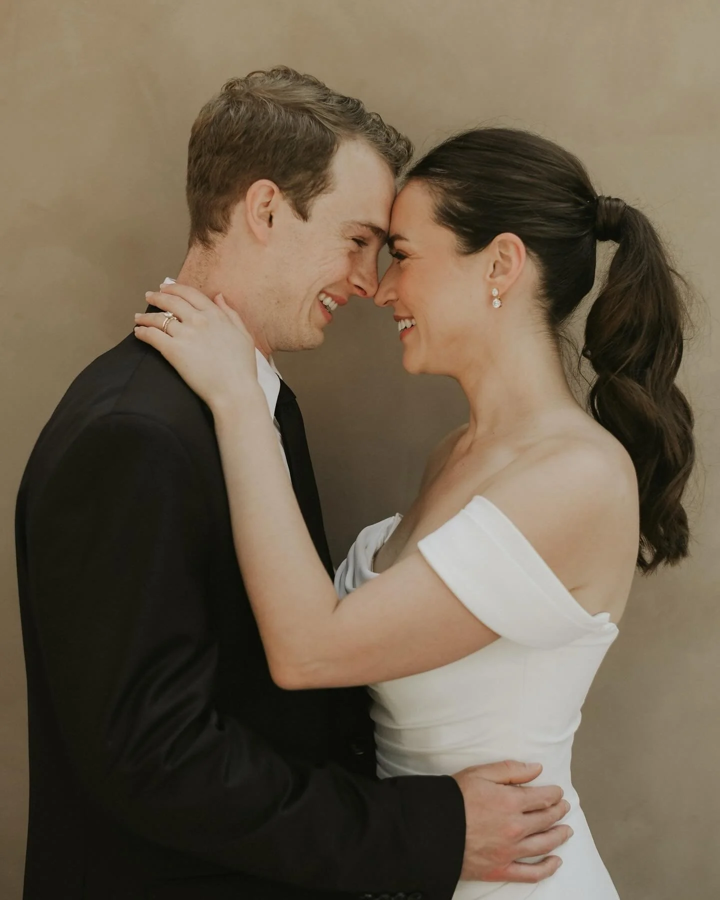 Moments made timeless~ 📸

I have been so excited to share these bridal portraits!! Mikayla &amp; CJ were an absolute joy to work with, and their love for each other was evident throughout the whole day. So happy I got to work at @sanctuary_lex for t