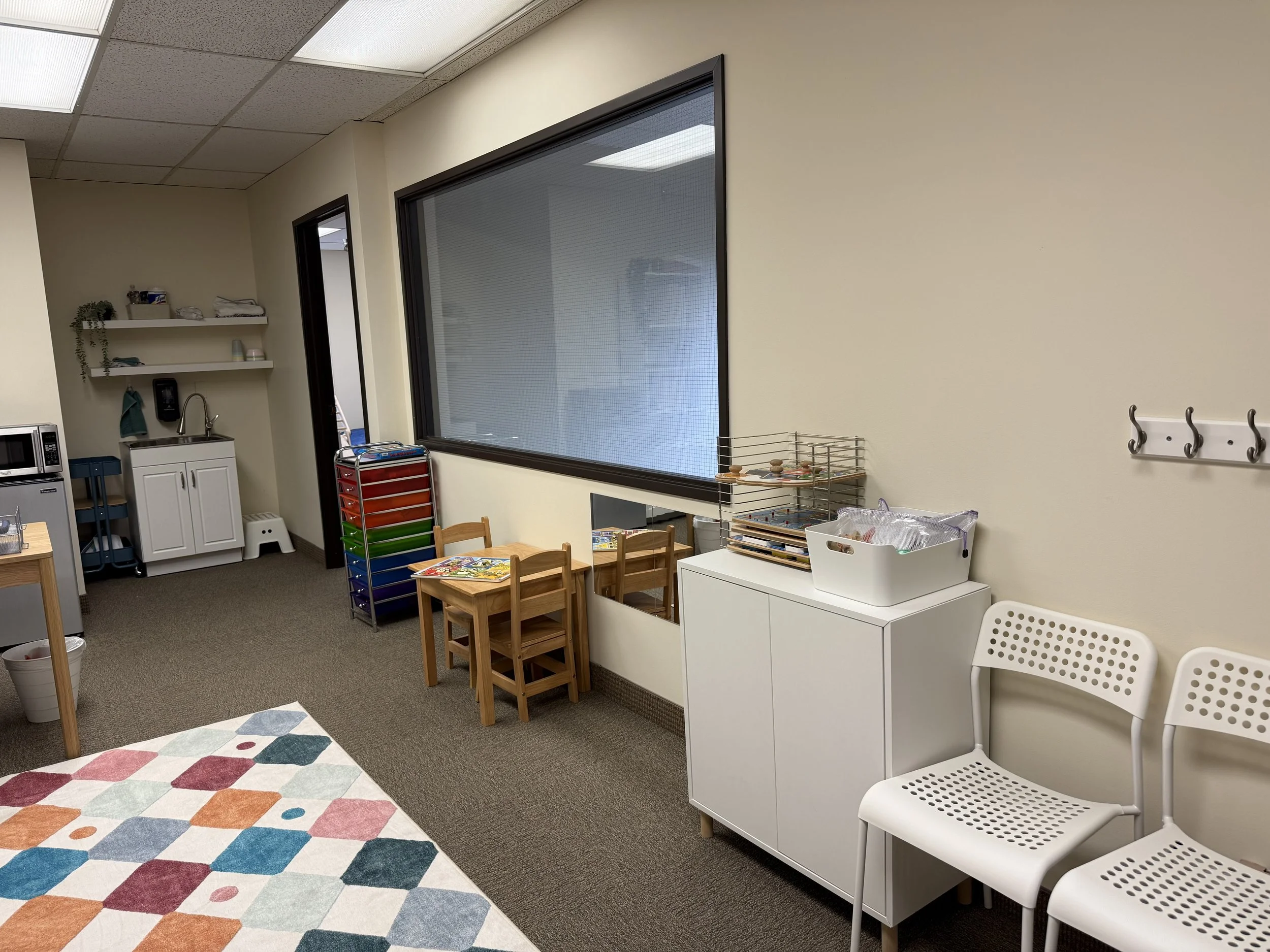 Let's create masterpieces with the arts and crafts!