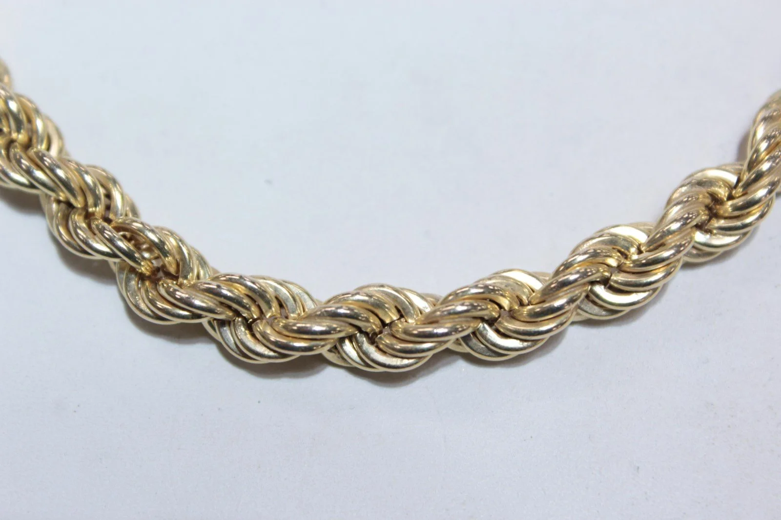 10KY_GOLD_SEMI_SOLID_CUBAN_24_IN.jpg