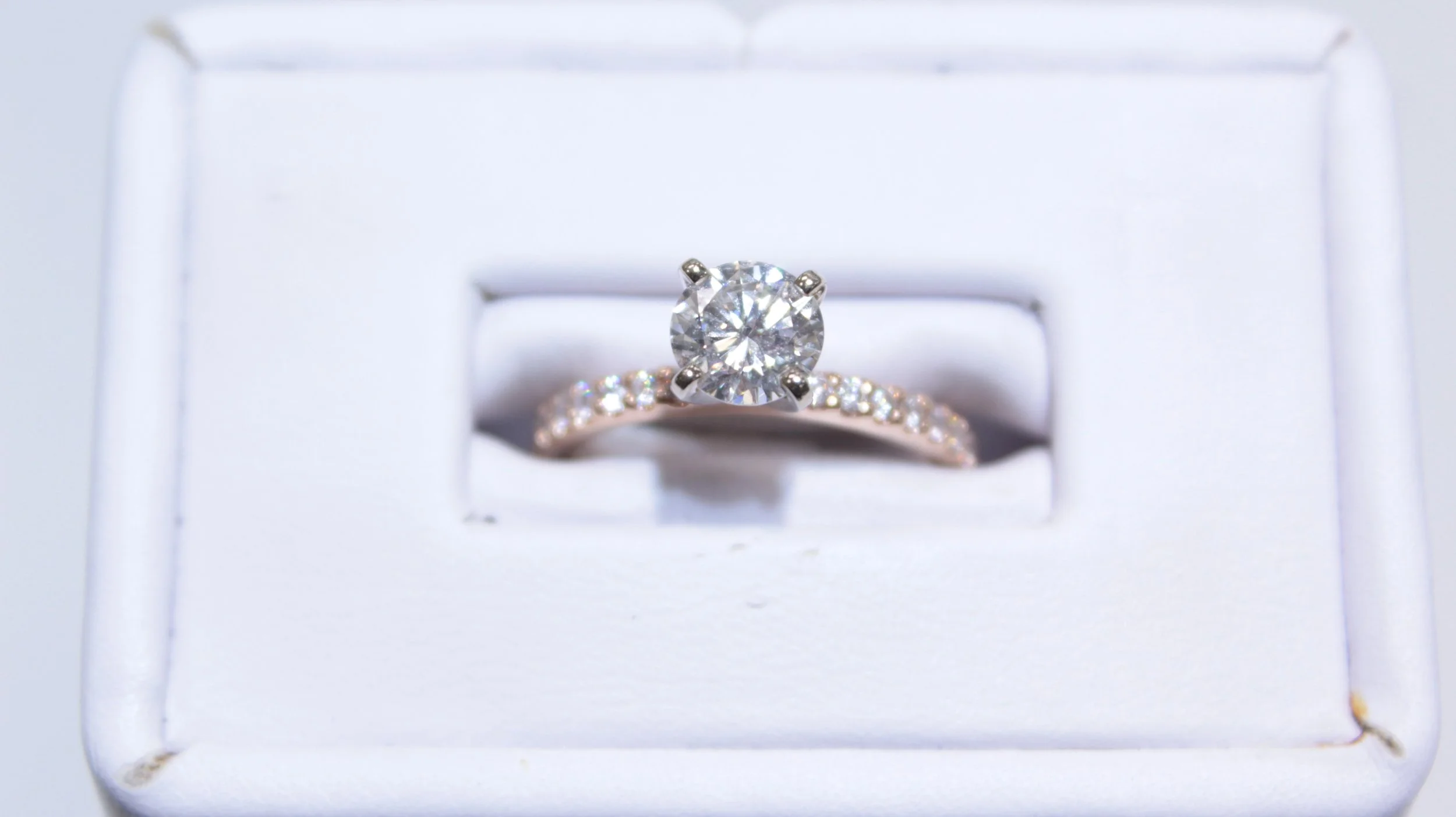 Diamond_Engagement_Ring_100-01963.JPG