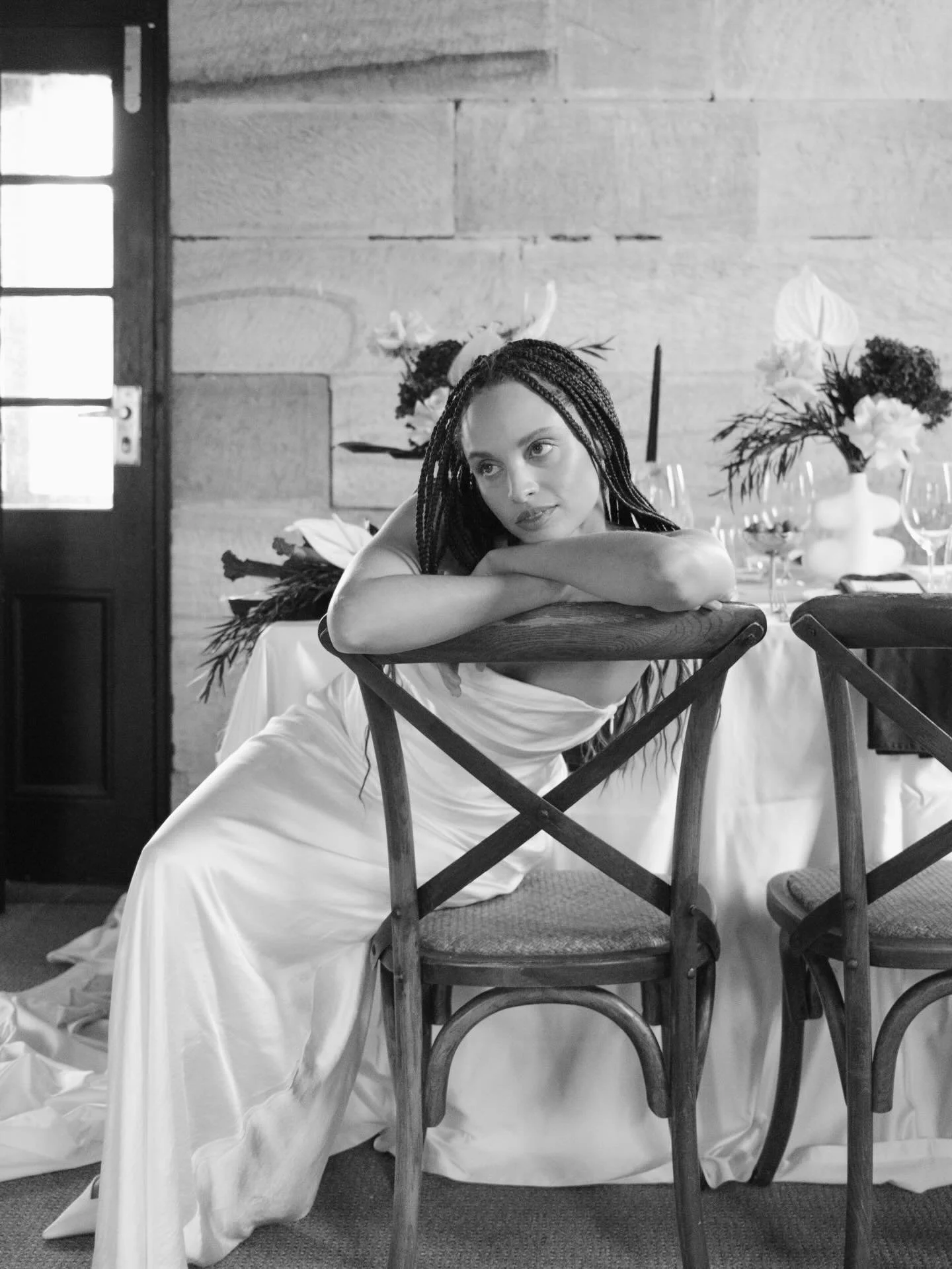 Mocha mousse remains one of my forever favourite palettes. It leans into a rich, chocolatey depth while still allowing for those necessary sighs of space with softer tones. A few of my couples are embracing this palette later in the year in their own