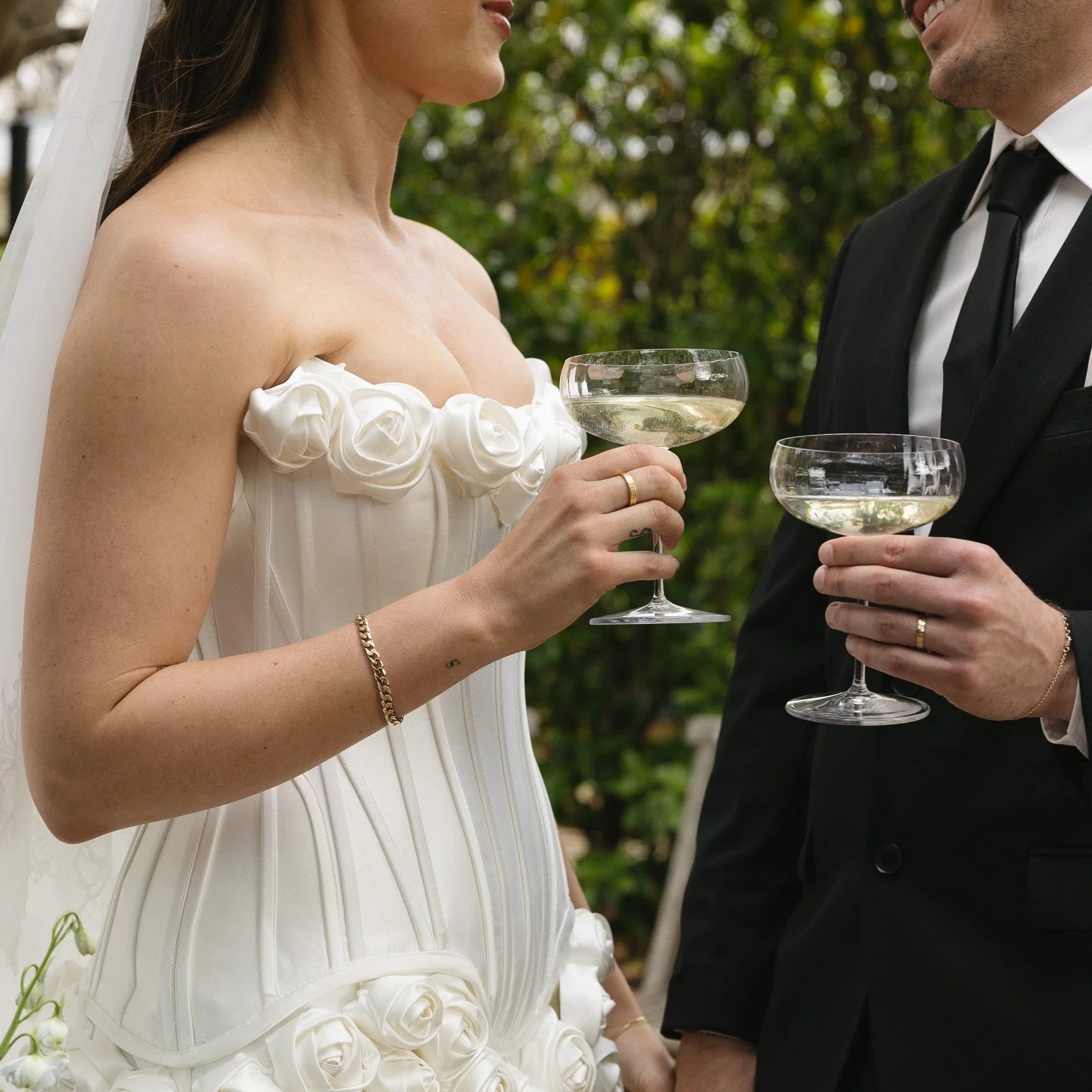 bride and groom cocktail hour south coast NSW