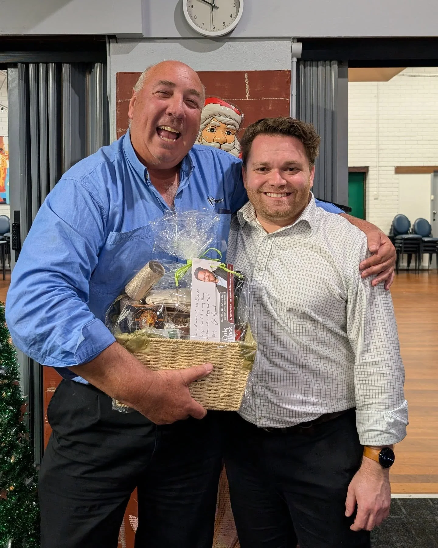 Spreading a bit of Christmas cheer this week at the @bayswaterbowlingandrecclub, providing a hamper for them to raffle off to a lucky member.

Club President Andy Sykes had a stroke of luck and was thrilled to be the lucky one to walk home with some 