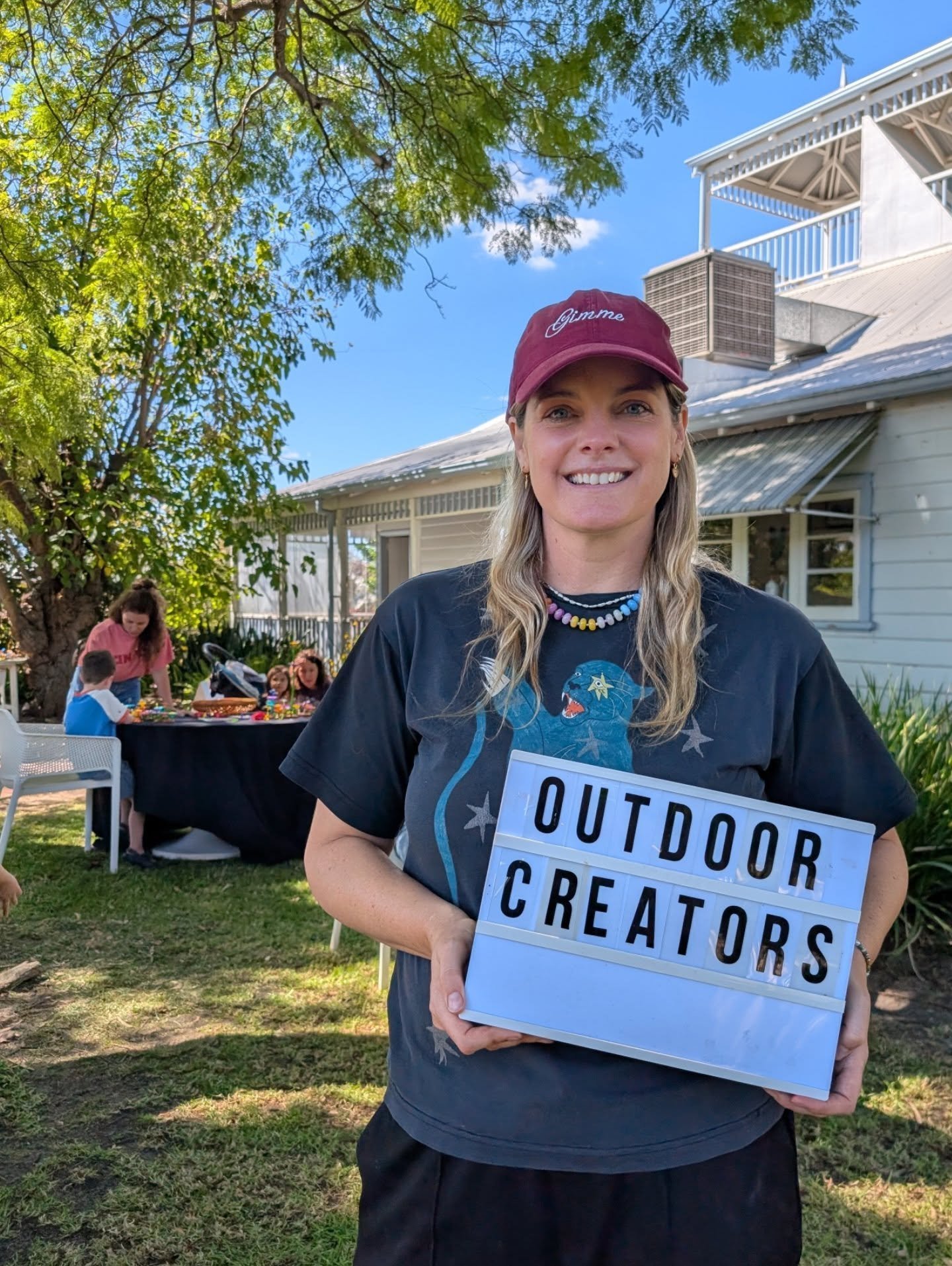 A lovely morning with Erin from @outdoor.creators at @ellishousearts! Erin is all about using nature as a way for kids to slow down, create, and share moments together with family and community.

Our little one had so much fun this morning with natur