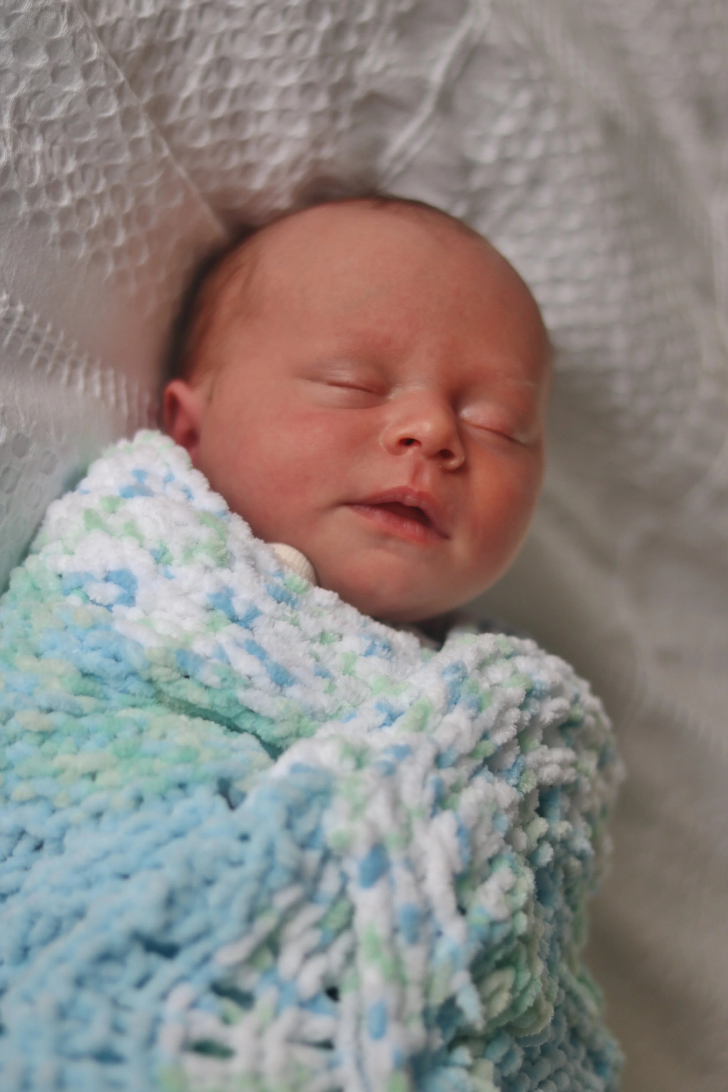 Natural newborn photography Glasgow southside