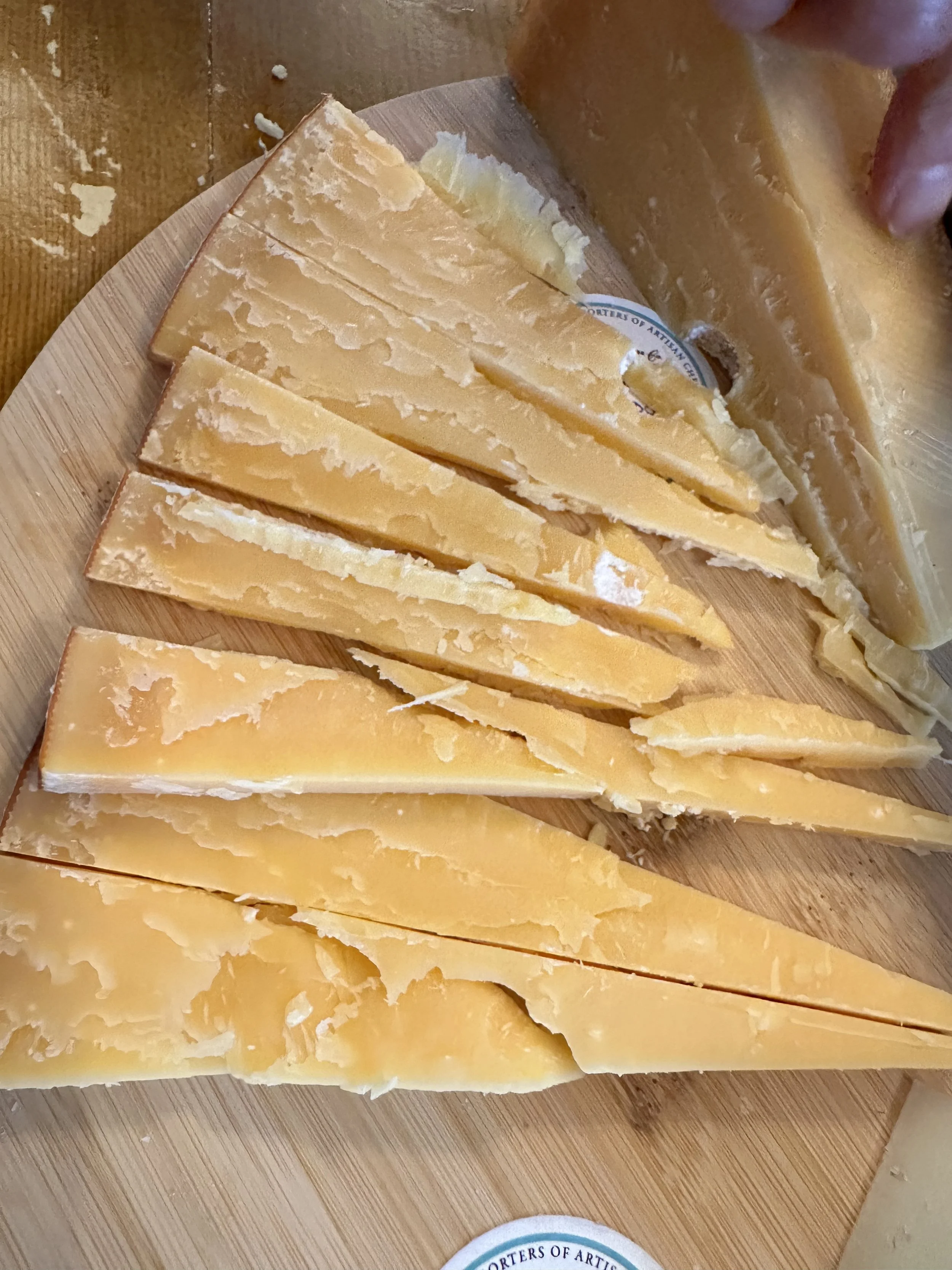 De ce a vorbi despre brânzǎ e mai greu decât pare