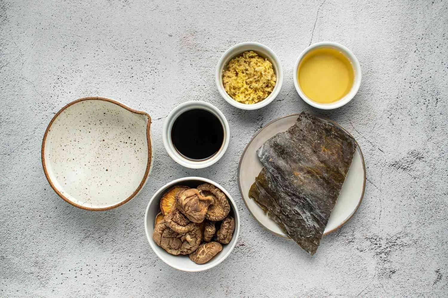 Rețetǎ de Dashi - Kombu, Shiitake.jpg