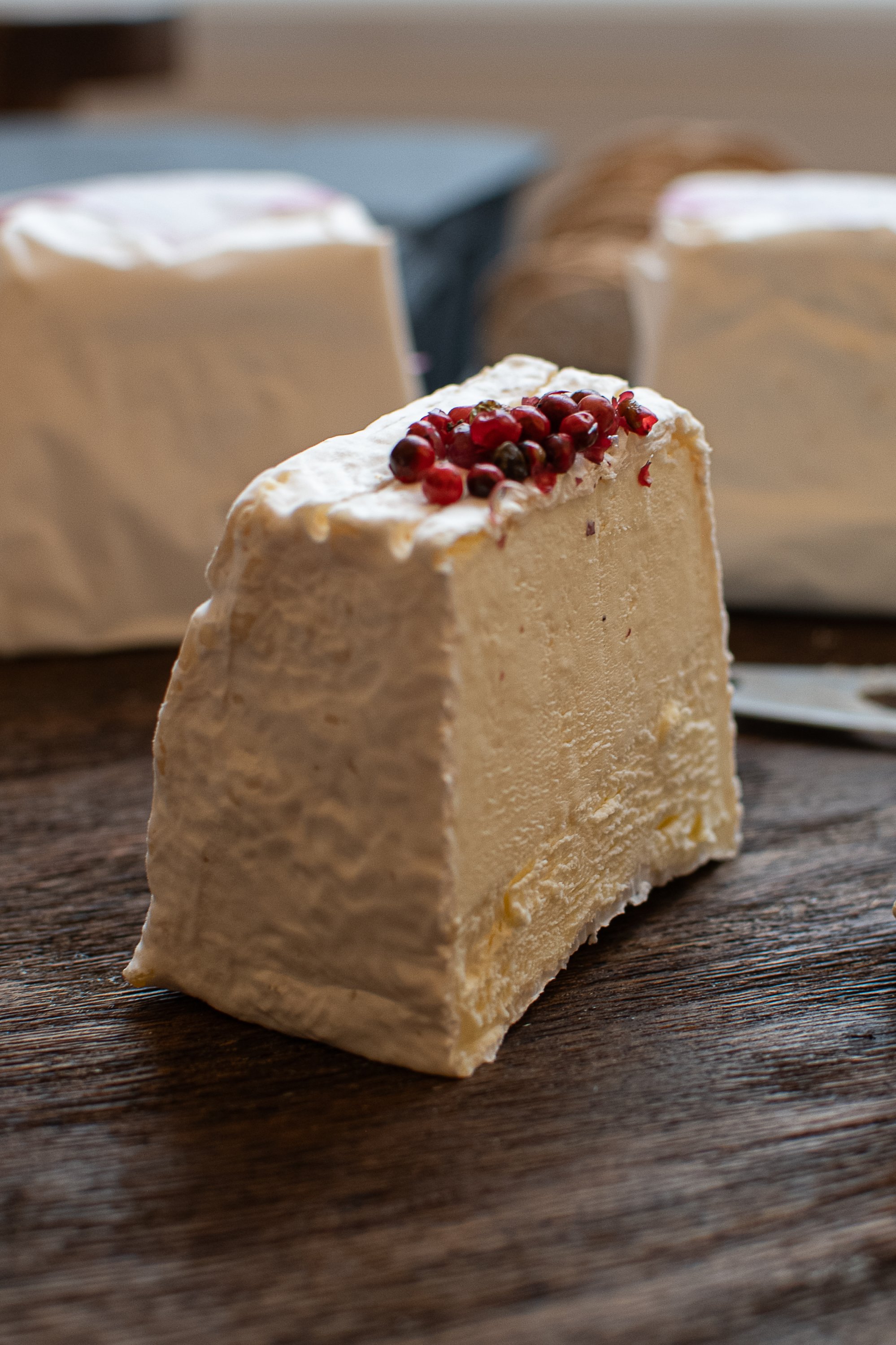 Branza capra cu piper-1.jpeg