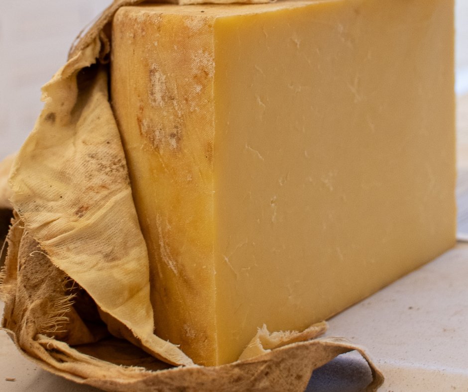 Cheddar traditional artizanal