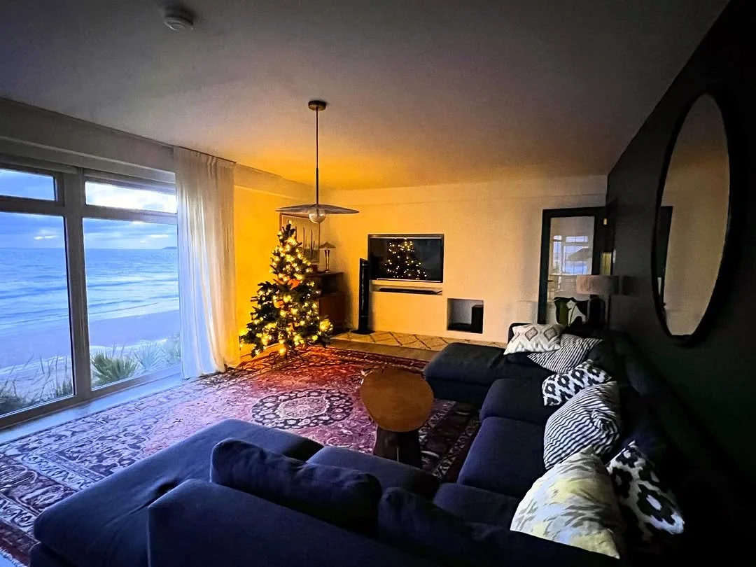 Storm watching from the hot tub, cozy fires, festive gatherings. Cornwall at its most atmospheric.