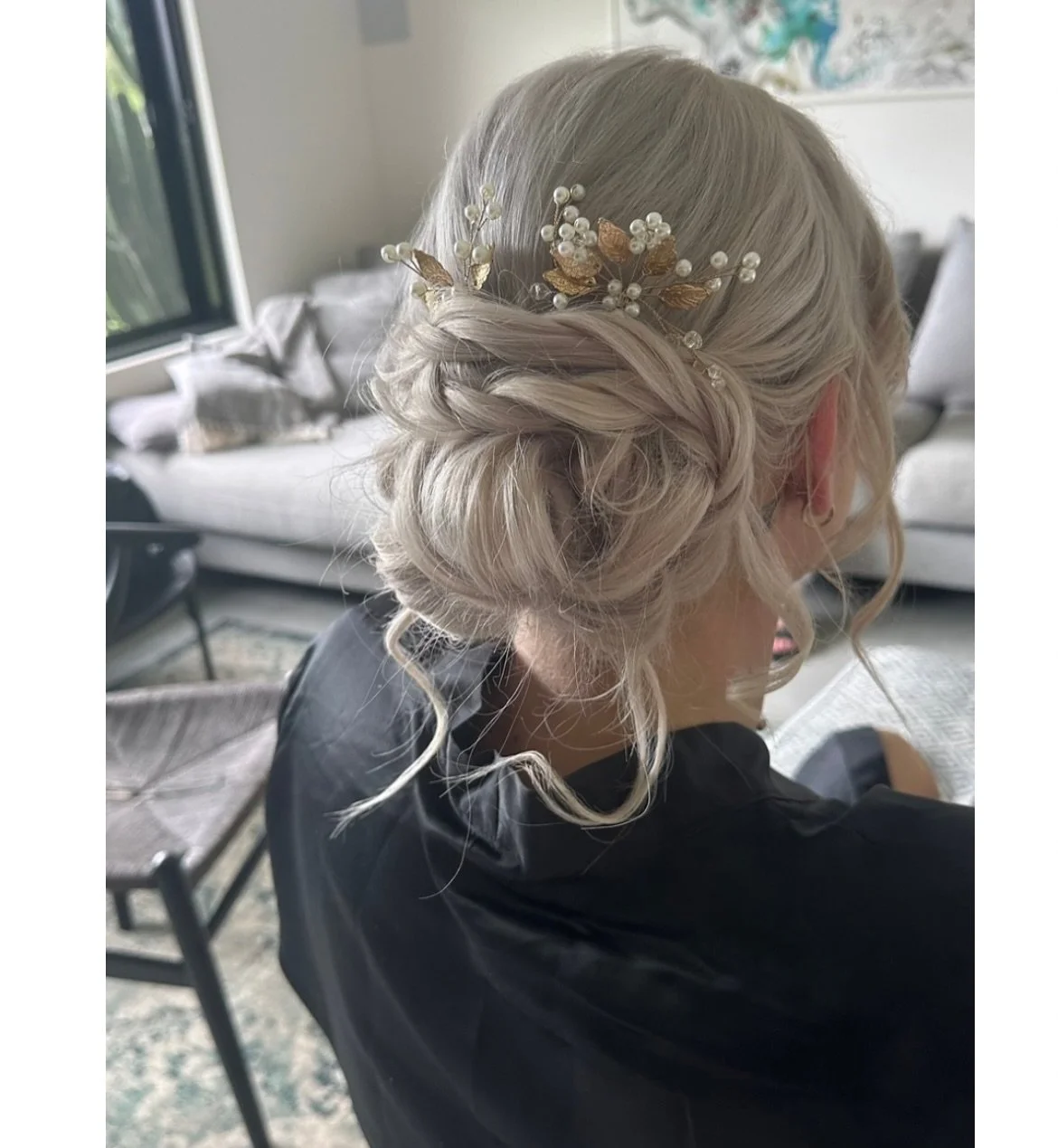 Bridesmaid goals unlocked: A low textured bun with soft face-framing pieces + dreamy accessories to complete the look. Effortlessly elegant, perfectly polished —
.
Free phone consultation:
https://www.fresha.com/book-now/kazarkii-u58uagof/servi