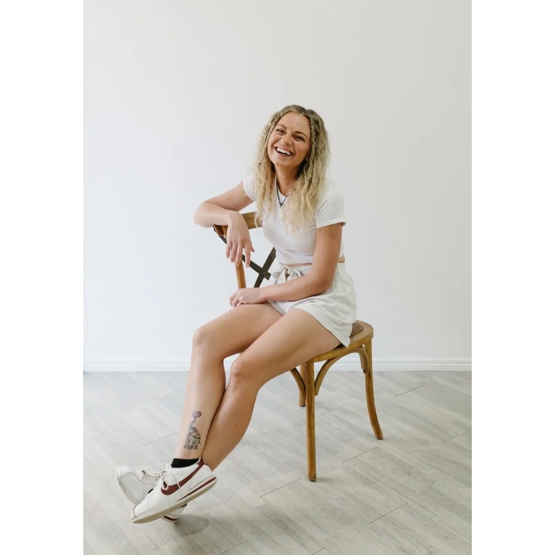 Hey there it’s me Kara, I thought I would jump on here & do some fun facts about me & how I got to where I am now.
I started my career at 17 doing a diploma of beauty therapy, learning about the skin & the importance of skincare (t