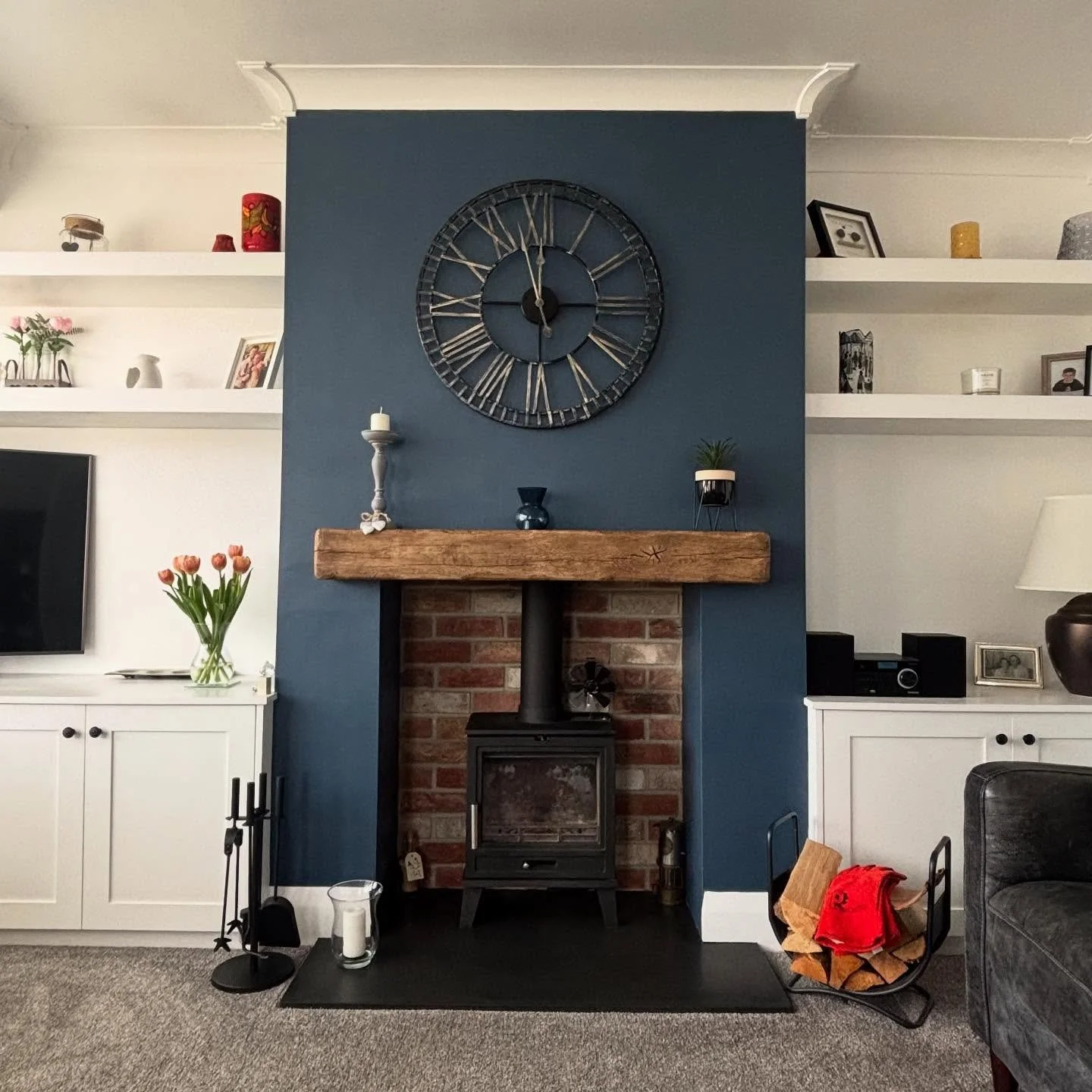 Here&rsquo;s a fully decorated stove package job looking amazing mixing modern and contemporary looks:- 🔱🔥

Free surveys available 🔱
Package deals including:-
Full installation 
Supply of approved quality goods
Liner kits fitted as standard

Don&r